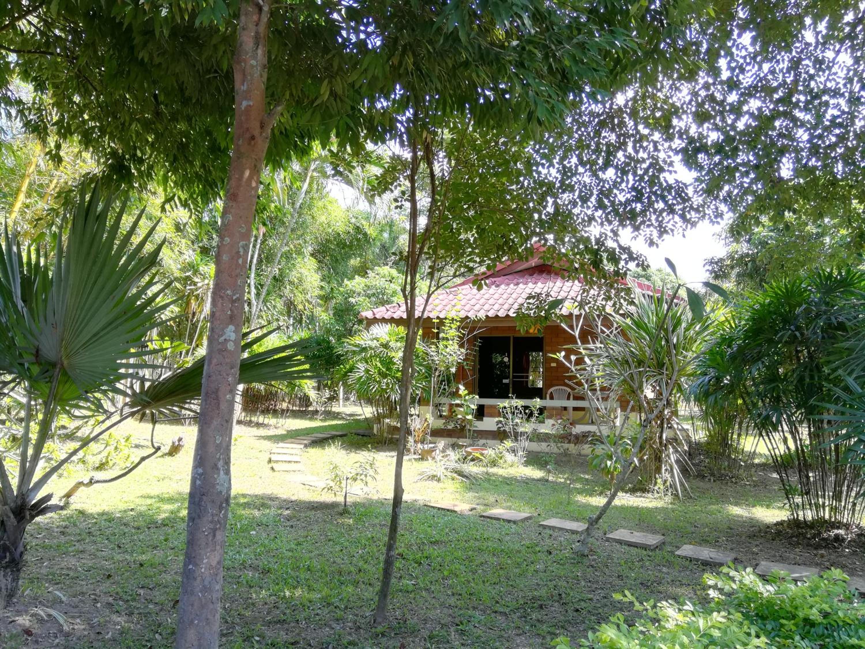 Khoom Kam Kaew
