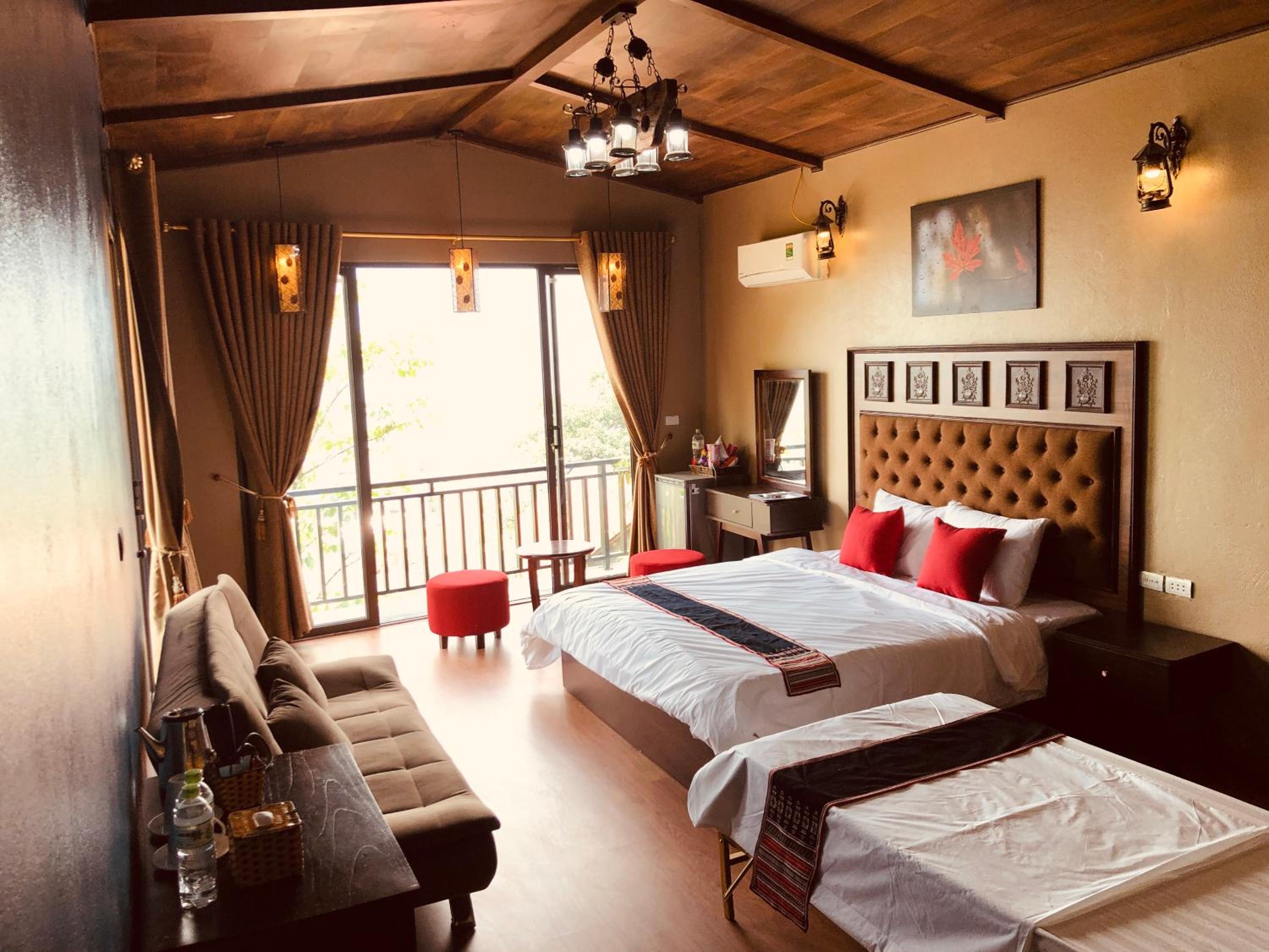 Youth Homestay Sapa view 2