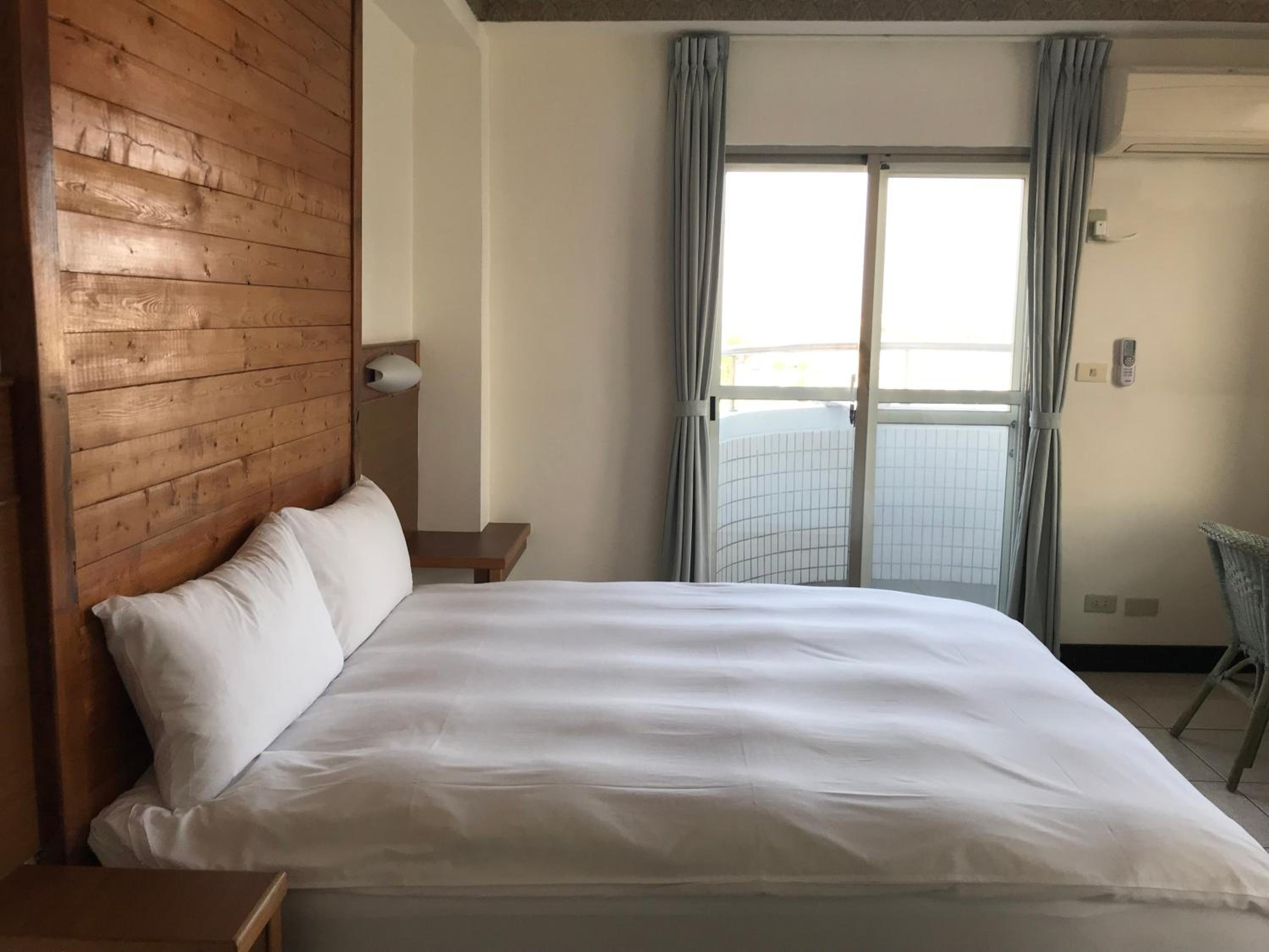 ISING HOTEL