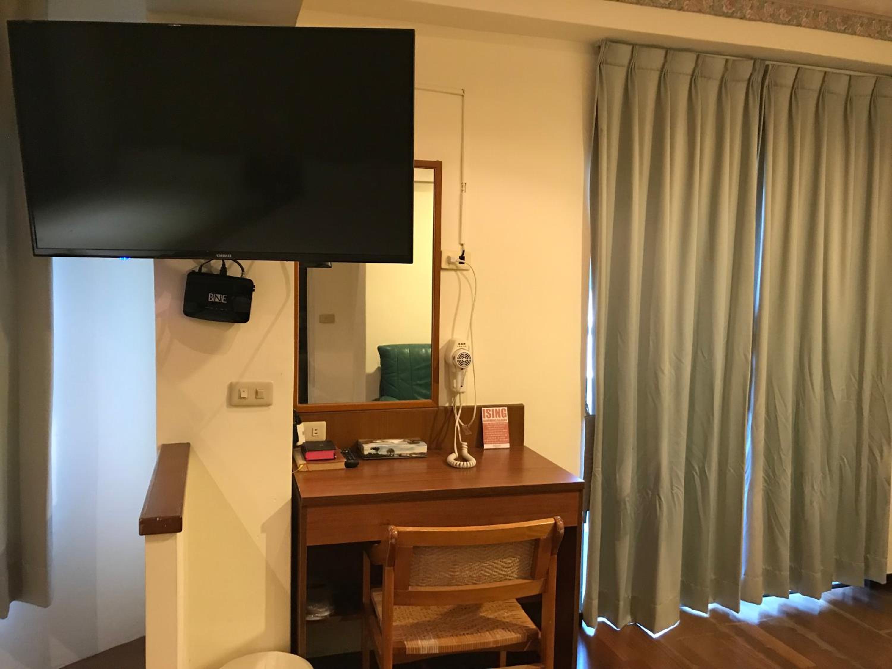 ISING HOTEL