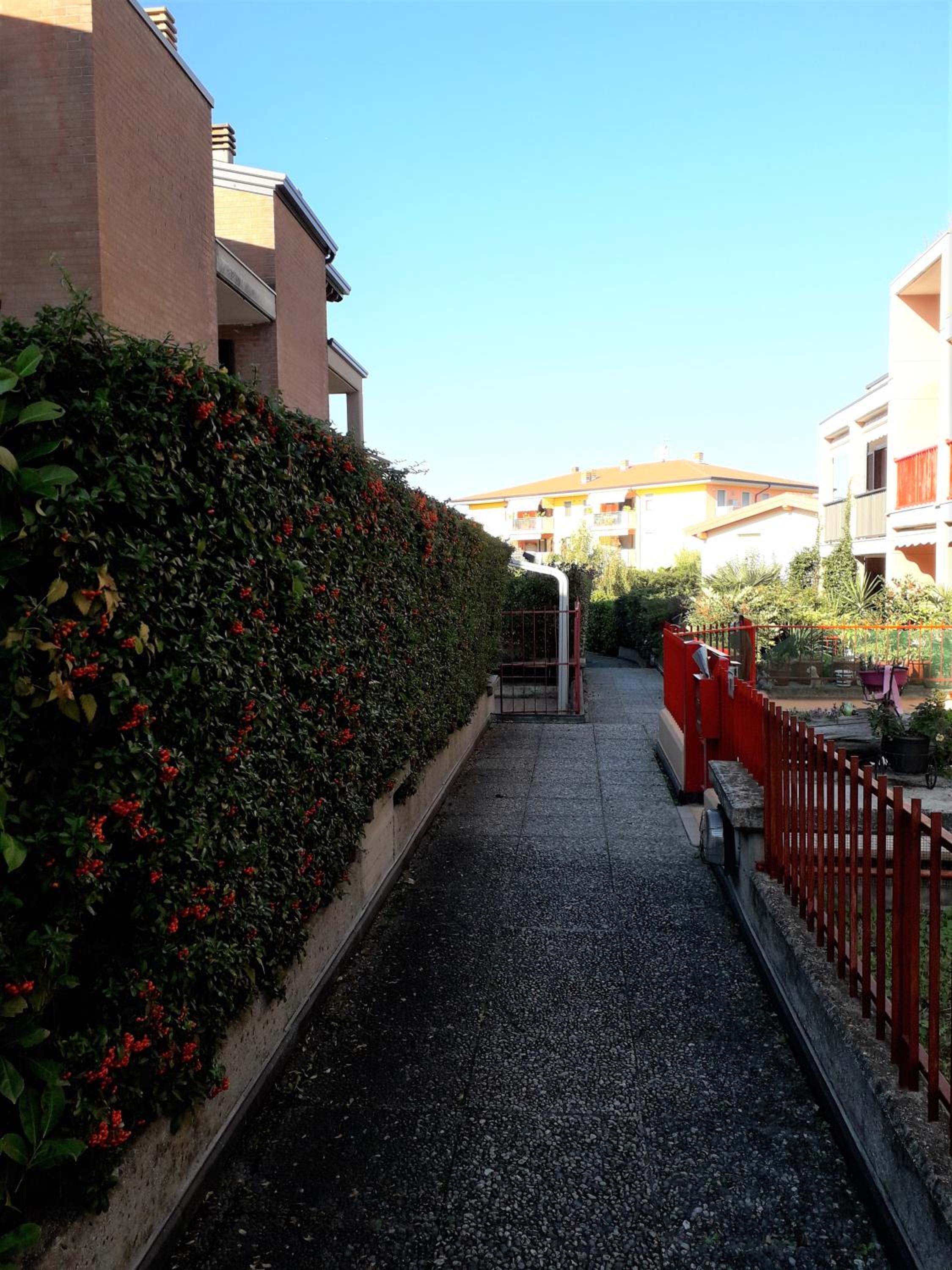 Photo 34