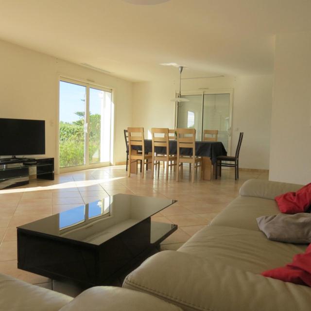 villa 8 personnes piscine privée 8RJC12 view 3
