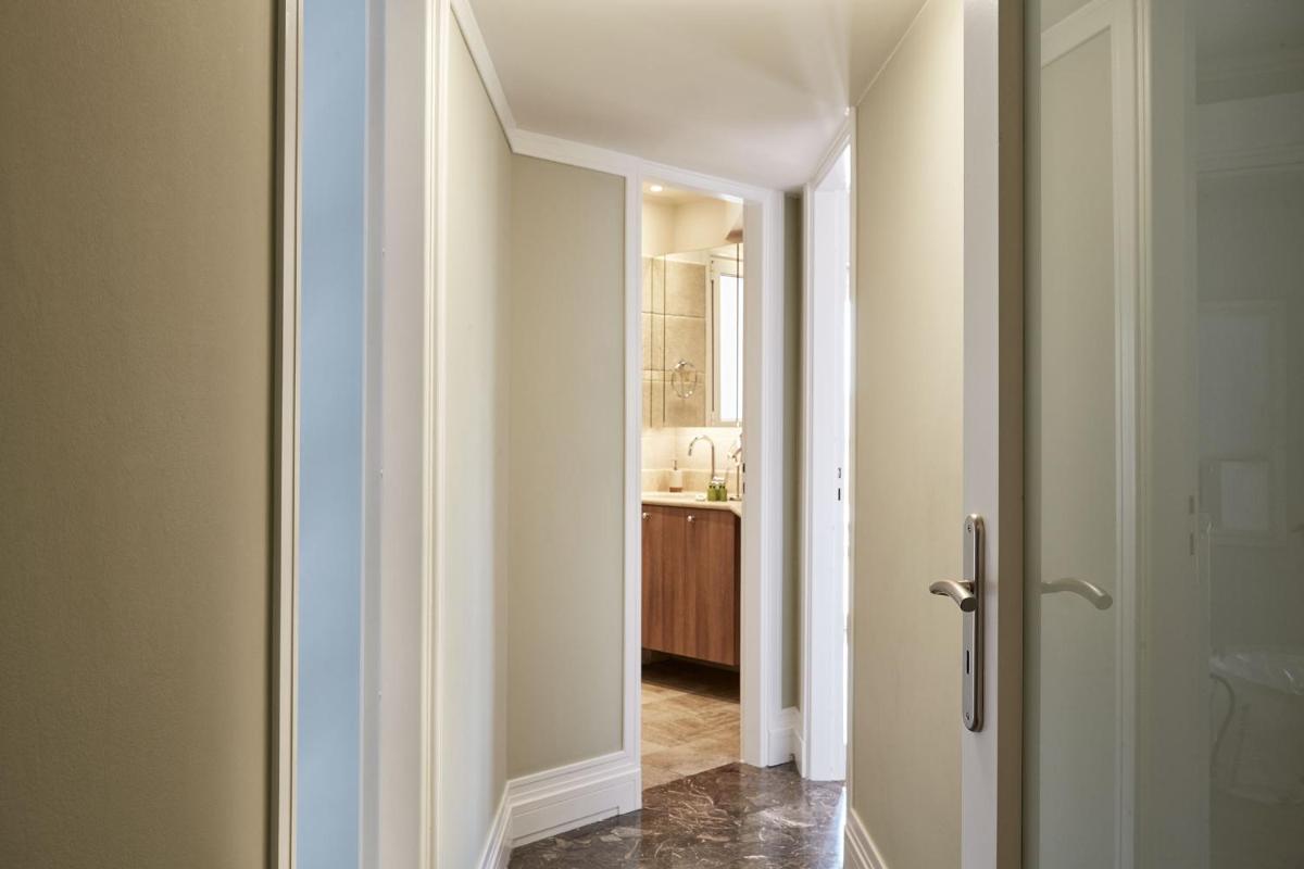 Fabulous 3BD Apt close to Kalimarmaro