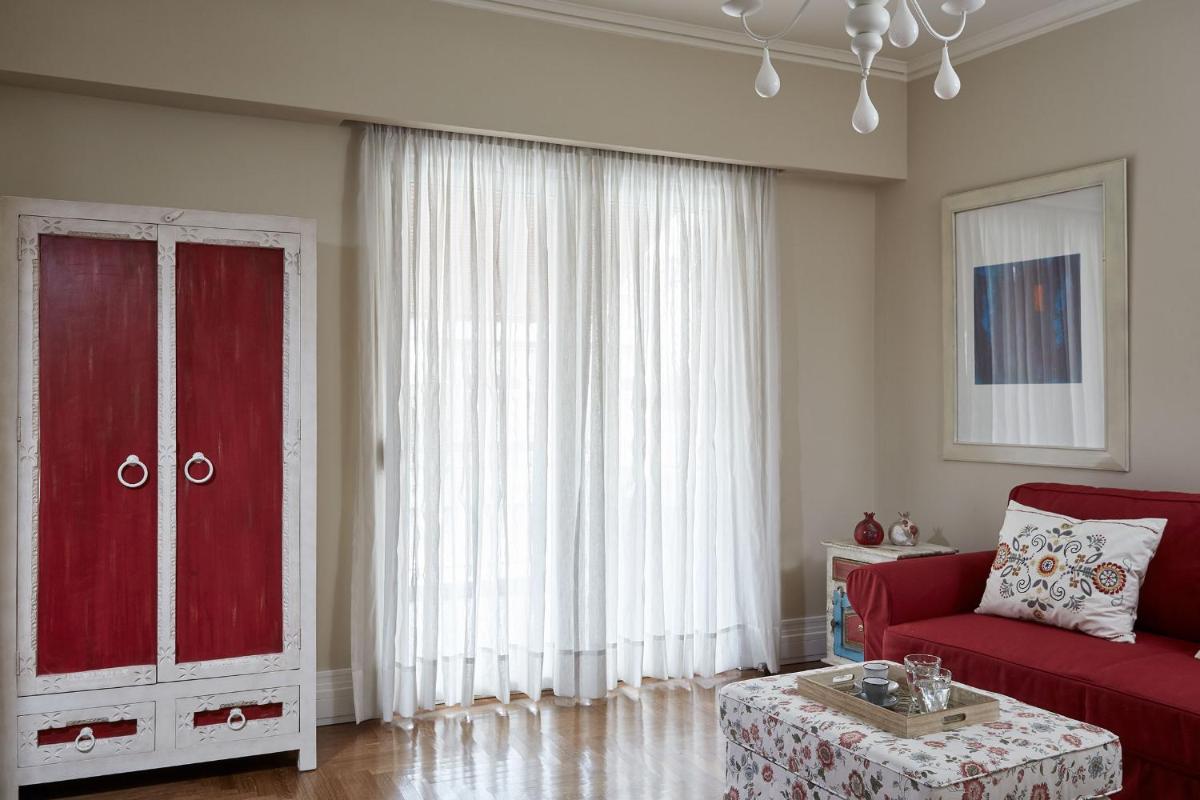 Fabulous 3BD Apt close to Kalimarmaro
