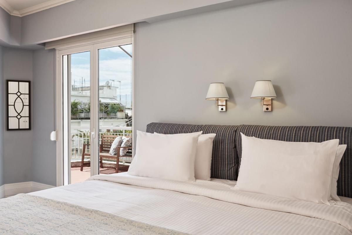 Fabulous 3BD Apt close to Kalimarmaro
