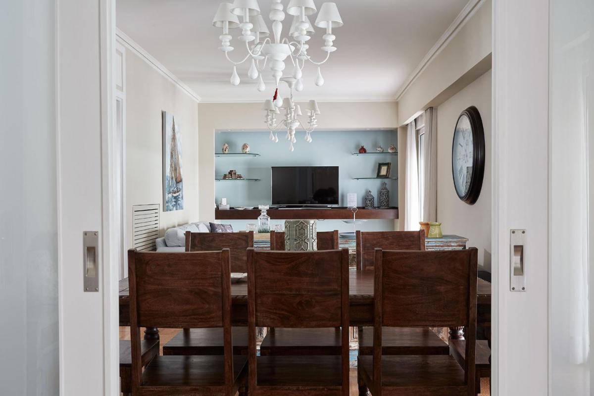 Fabulous 3BD Apt close to Kalimarmaro