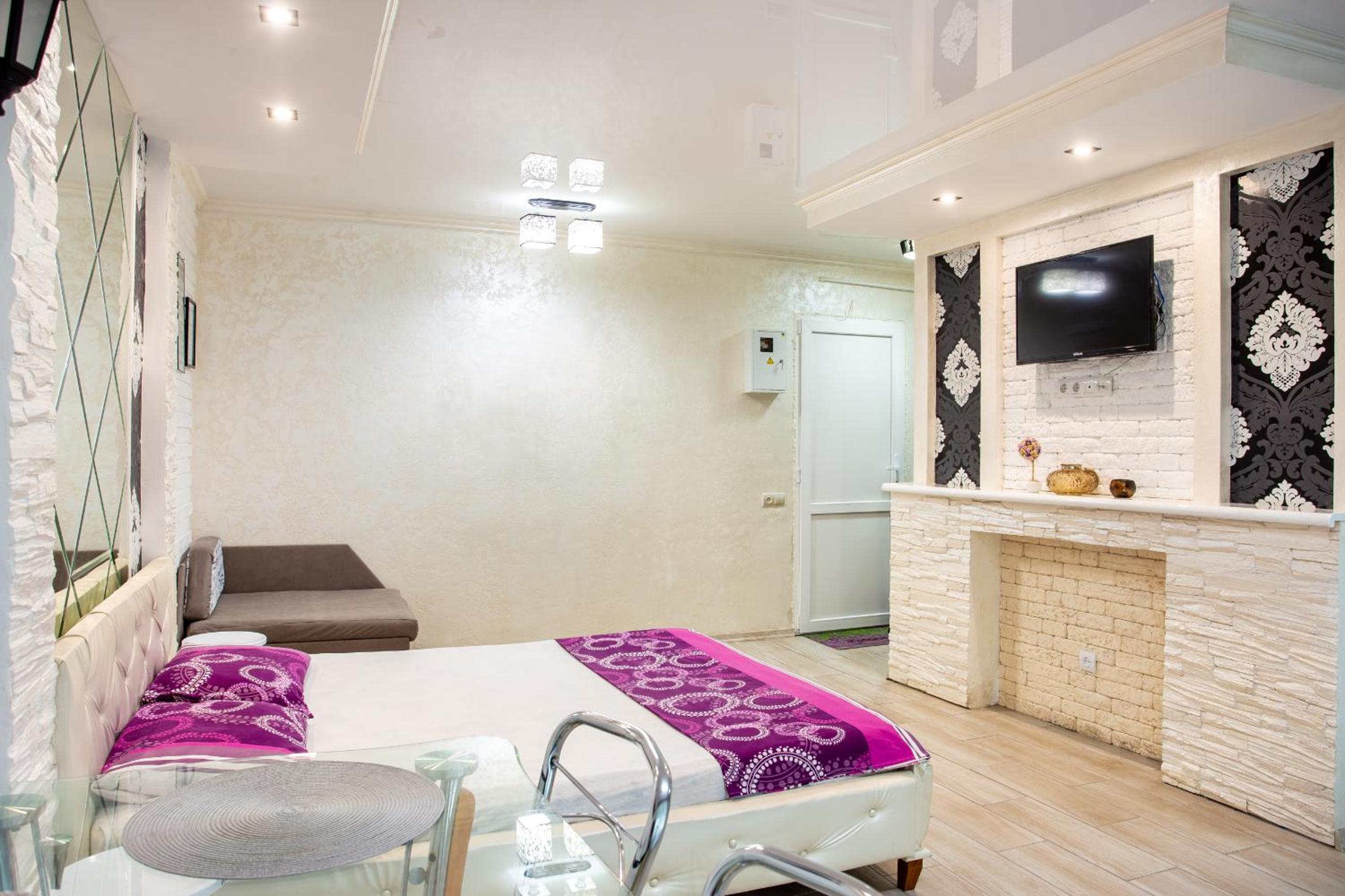 Studio on Oliinyka Street view 3