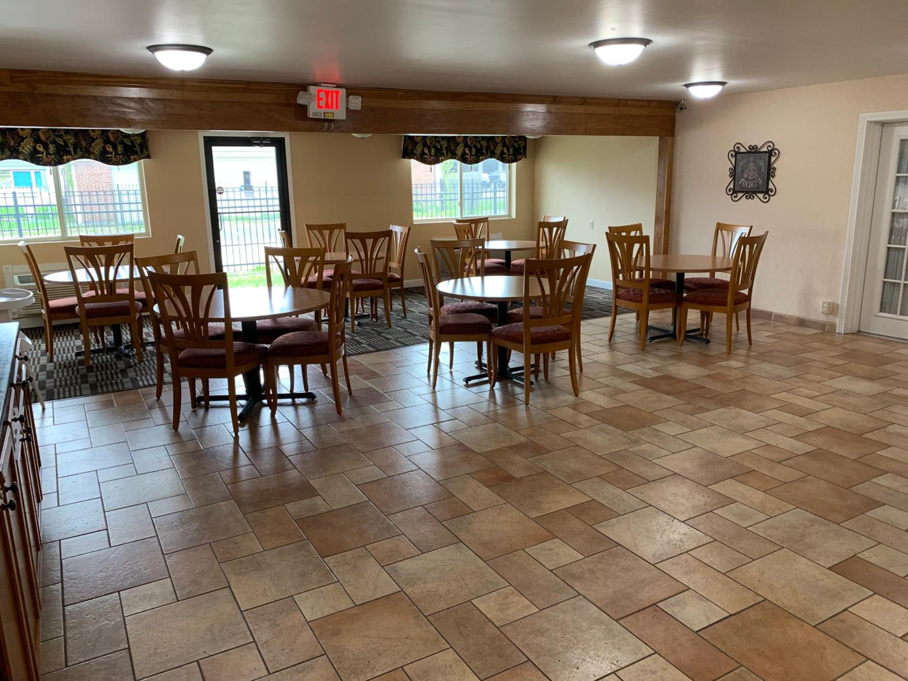 Columbus Vacations - Days Inn by Wyndham Columbus IN - Property Image 11