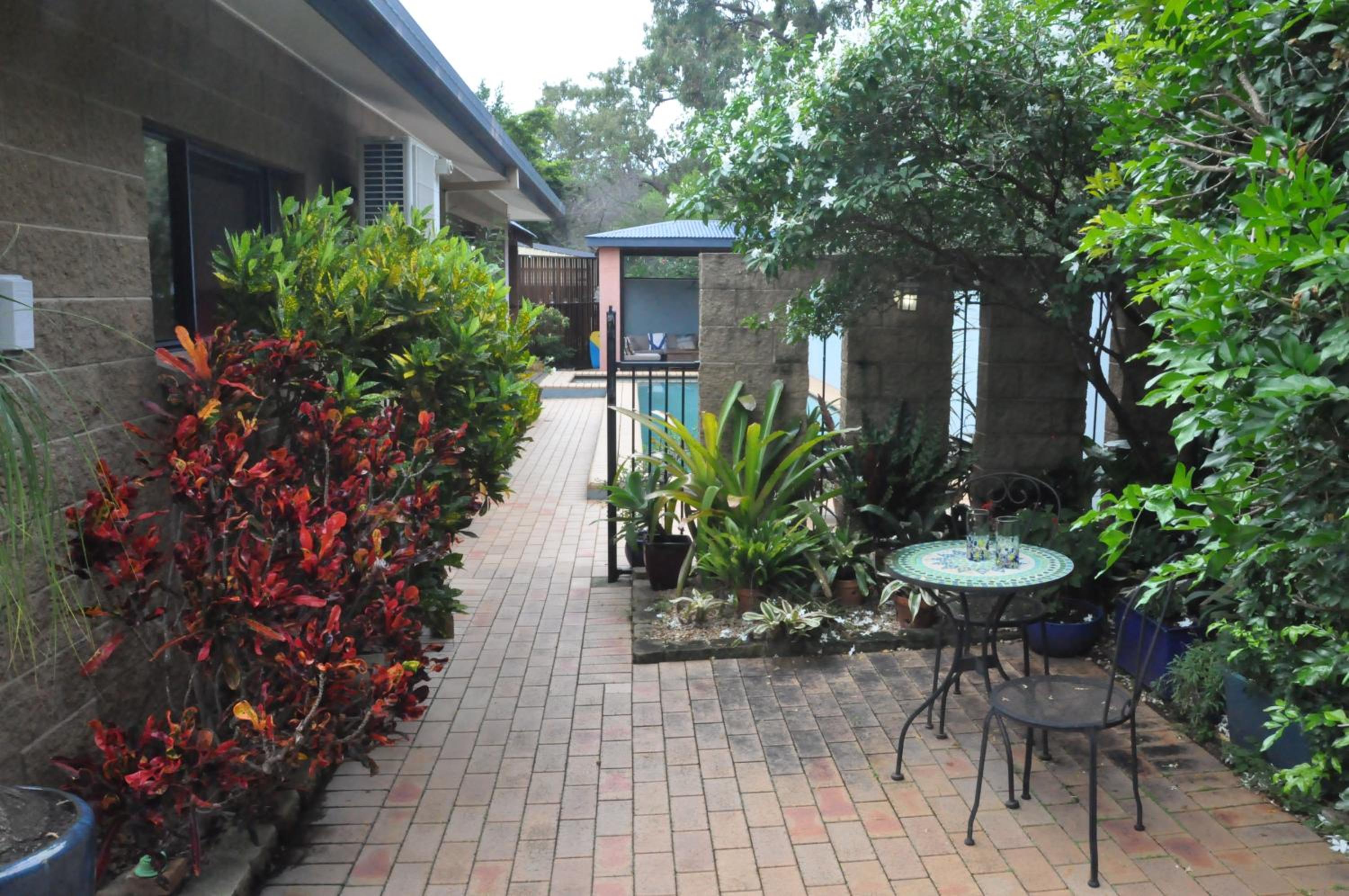 STUNNING MAGNETIC ISLAND HOME, PRIVATE, LARGE POOL, CHILDREN AND PETS on REQUEST PLEASE