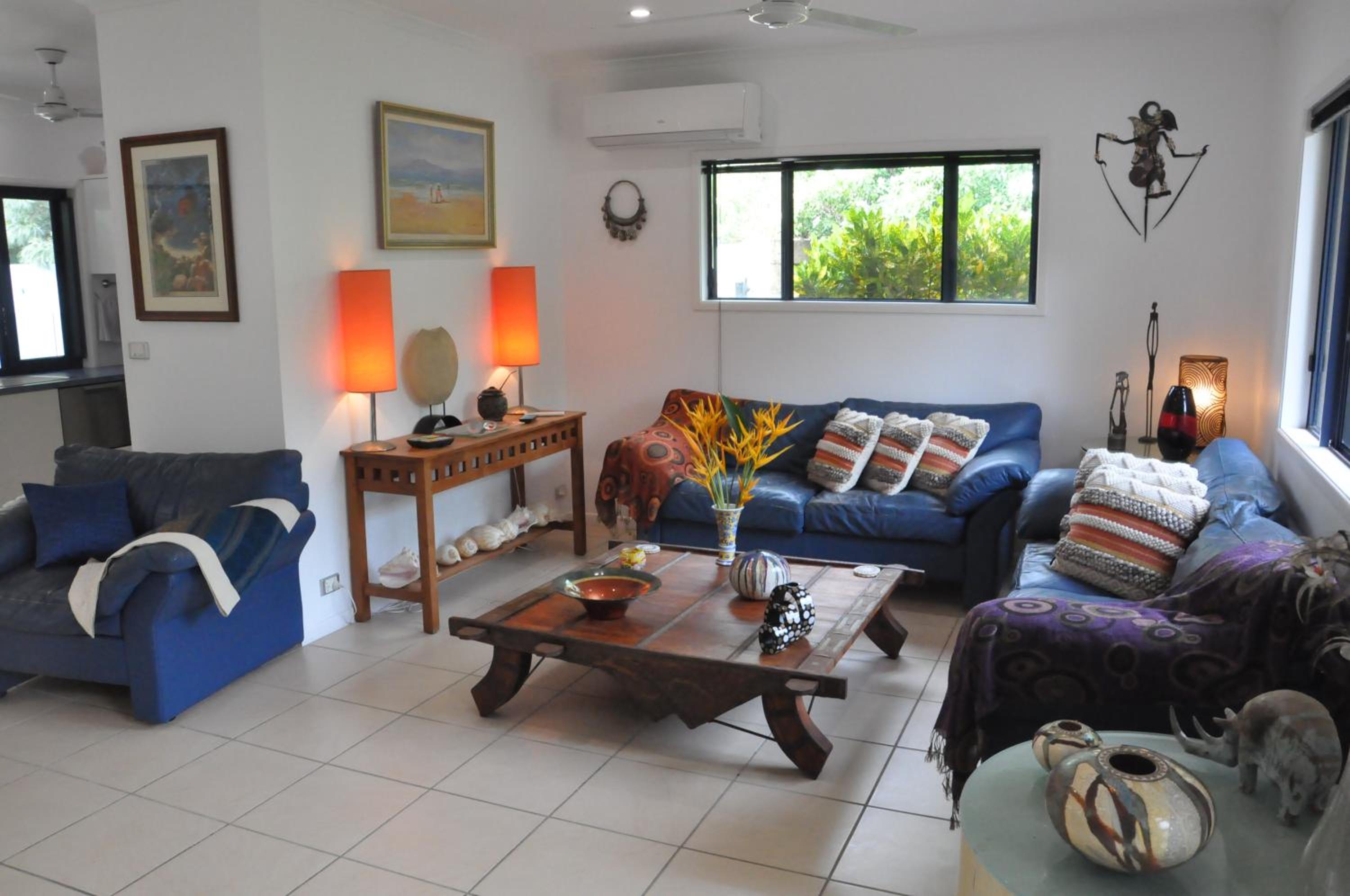 STUNNING MAGNETIC ISLAND HOME, PRIVATE, LARGE POOL, CHILDREN AND PETS on REQUEST PLEASE