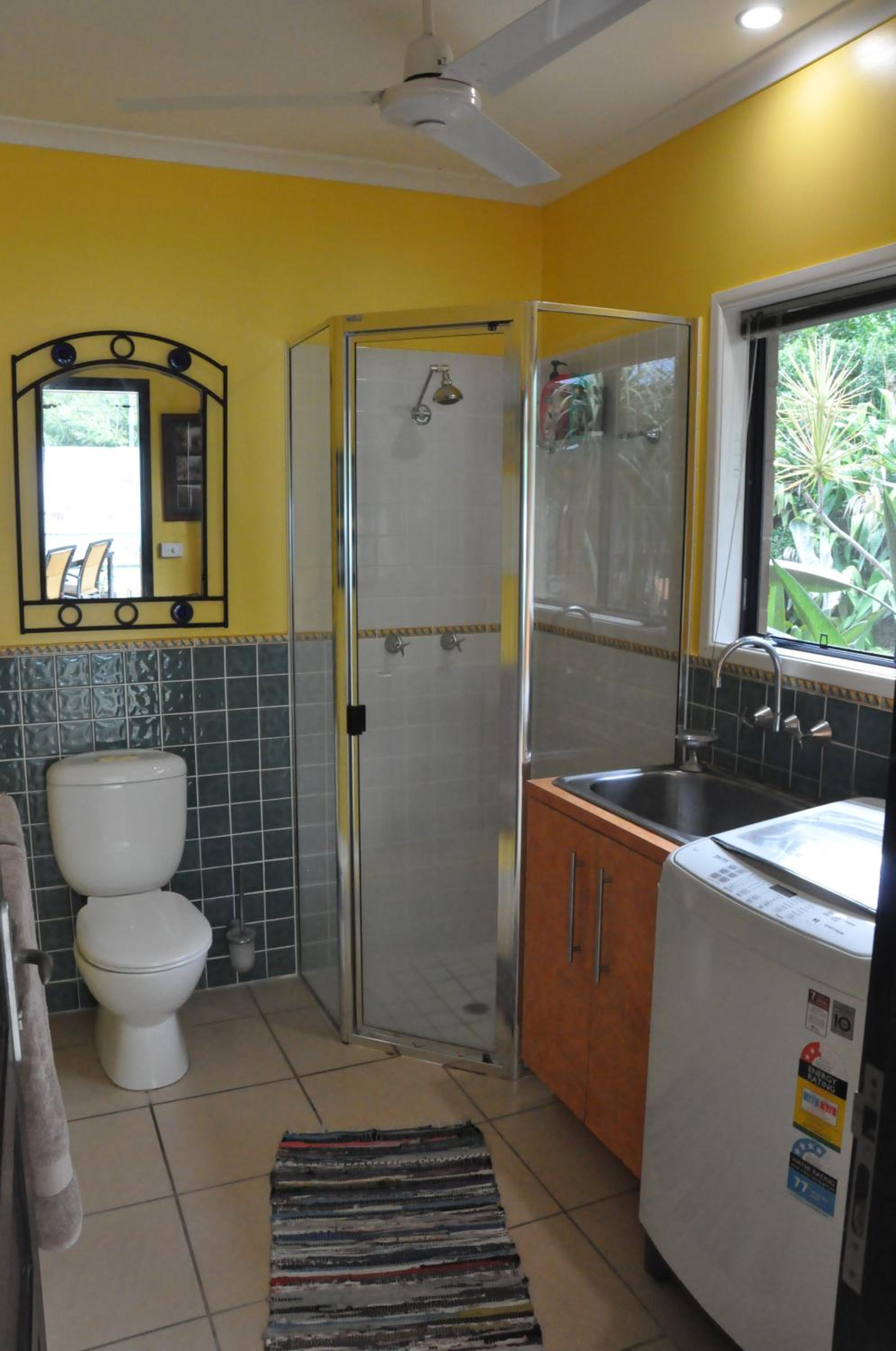 STUNNING MAGNETIC ISLAND HOME, PRIVATE, LARGE POOL, CHILDREN AND PETS on REQUEST PLEASE