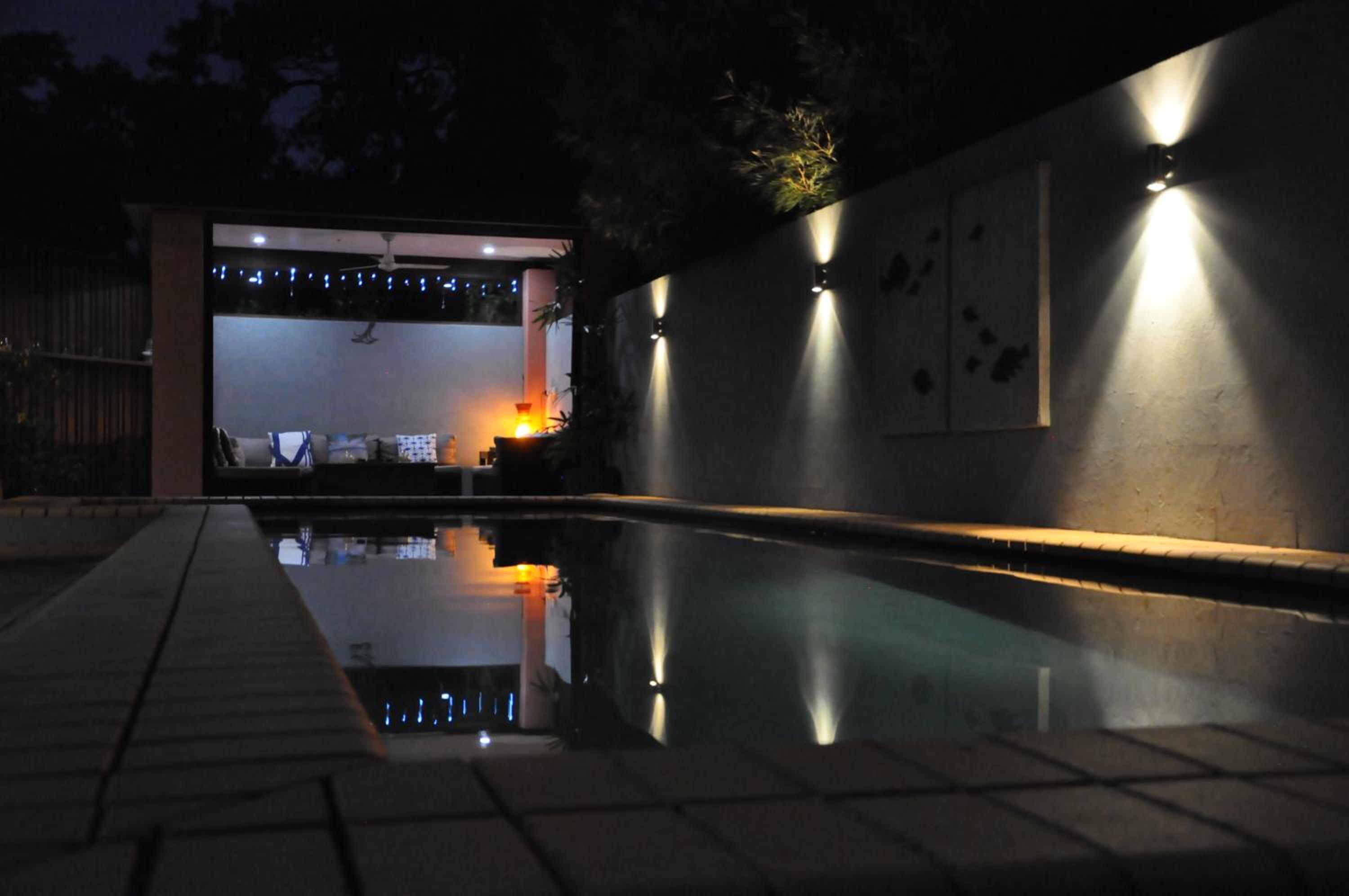 STUNNING MAGNETIC ISLAND HOME, PRIVATE, LARGE POOL, CHILDREN AND PETS on REQUEST PLEASE