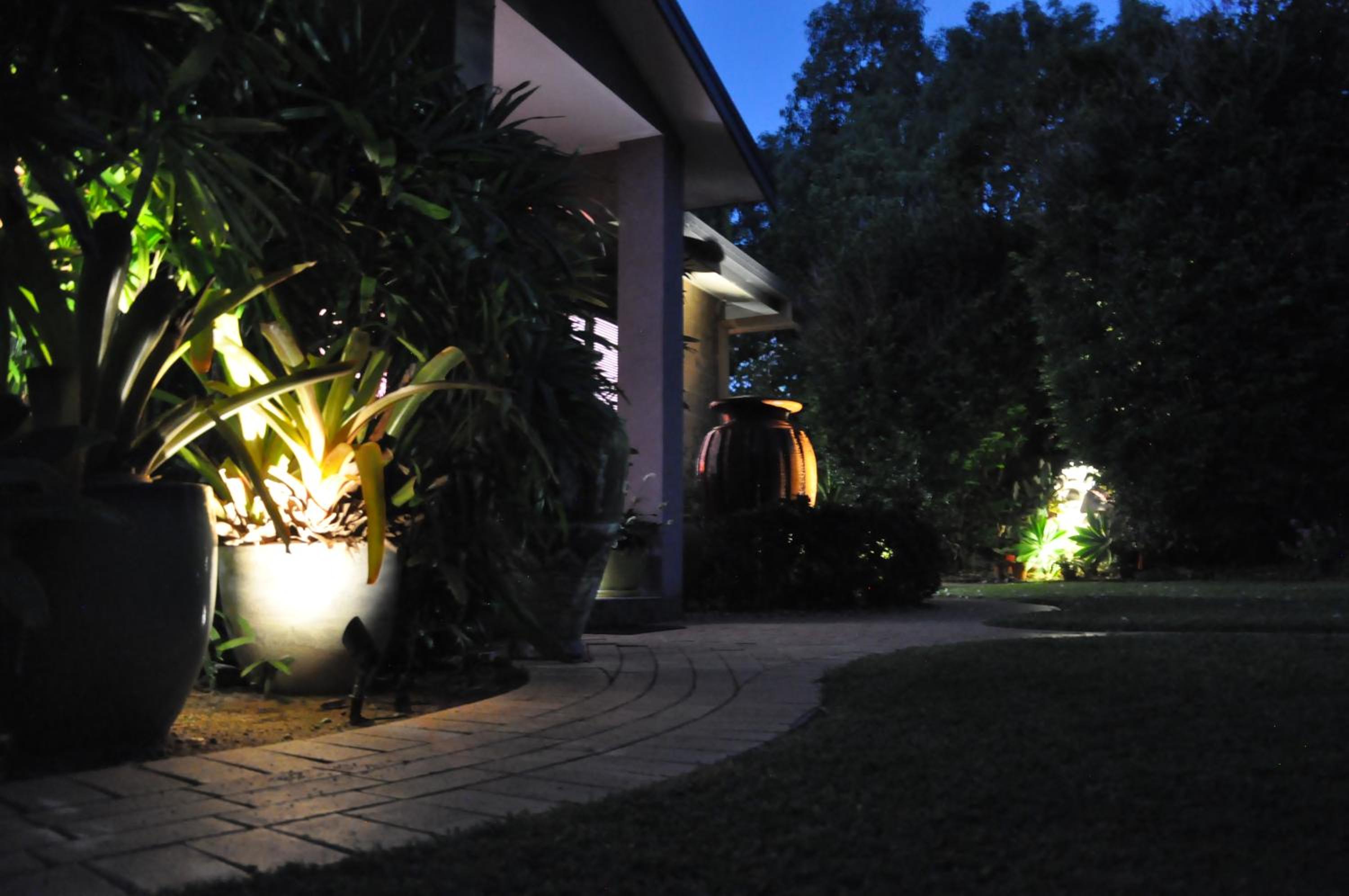 STUNNING MAGNETIC ISLAND HOME, PRIVATE, LARGE POOL, CHILDREN AND PETS on REQUEST PLEASE