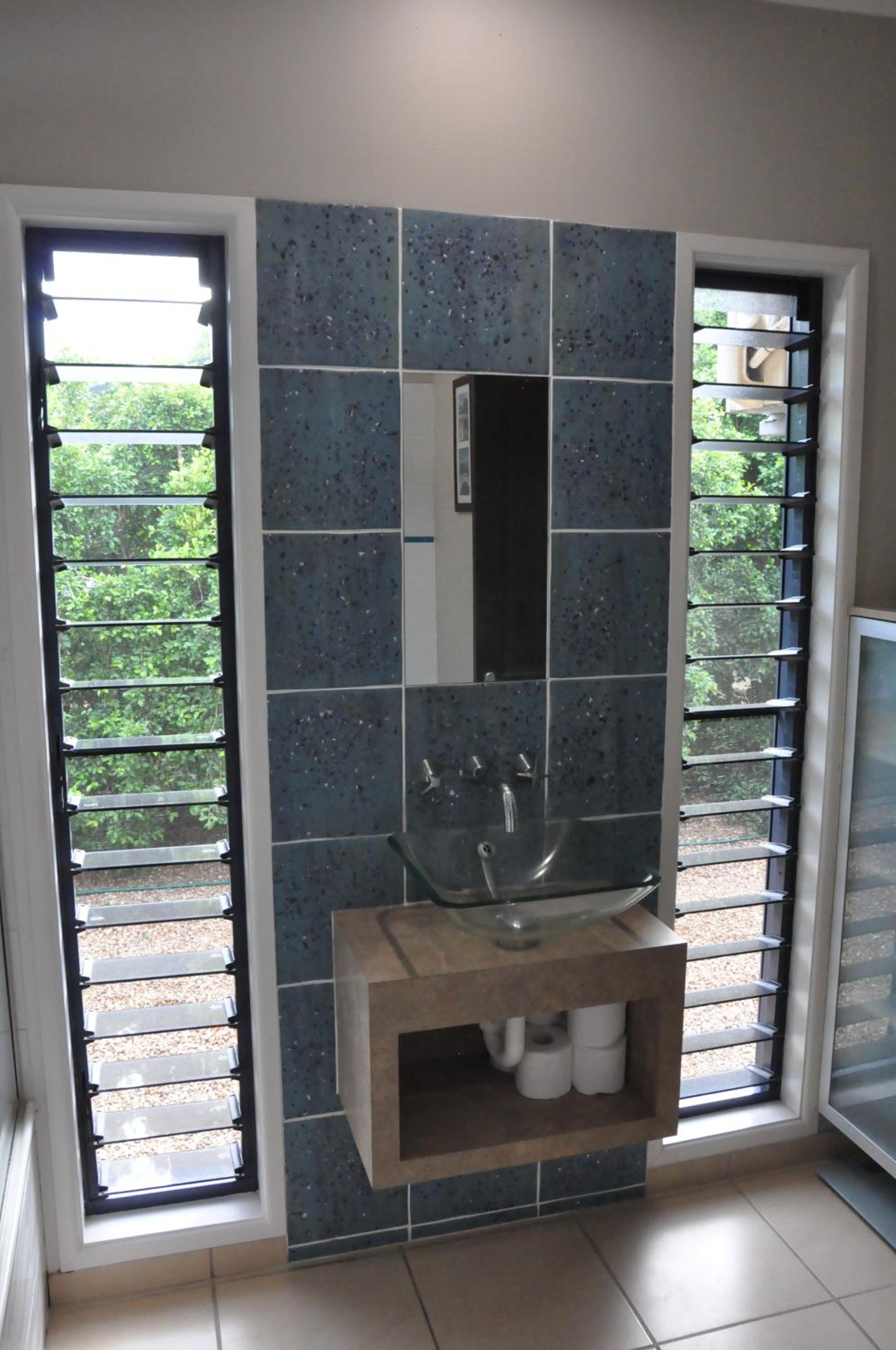 STUNNING MAGNETIC ISLAND HOME, PRIVATE, LARGE POOL, CHILDREN AND PETS on REQUEST PLEASE
