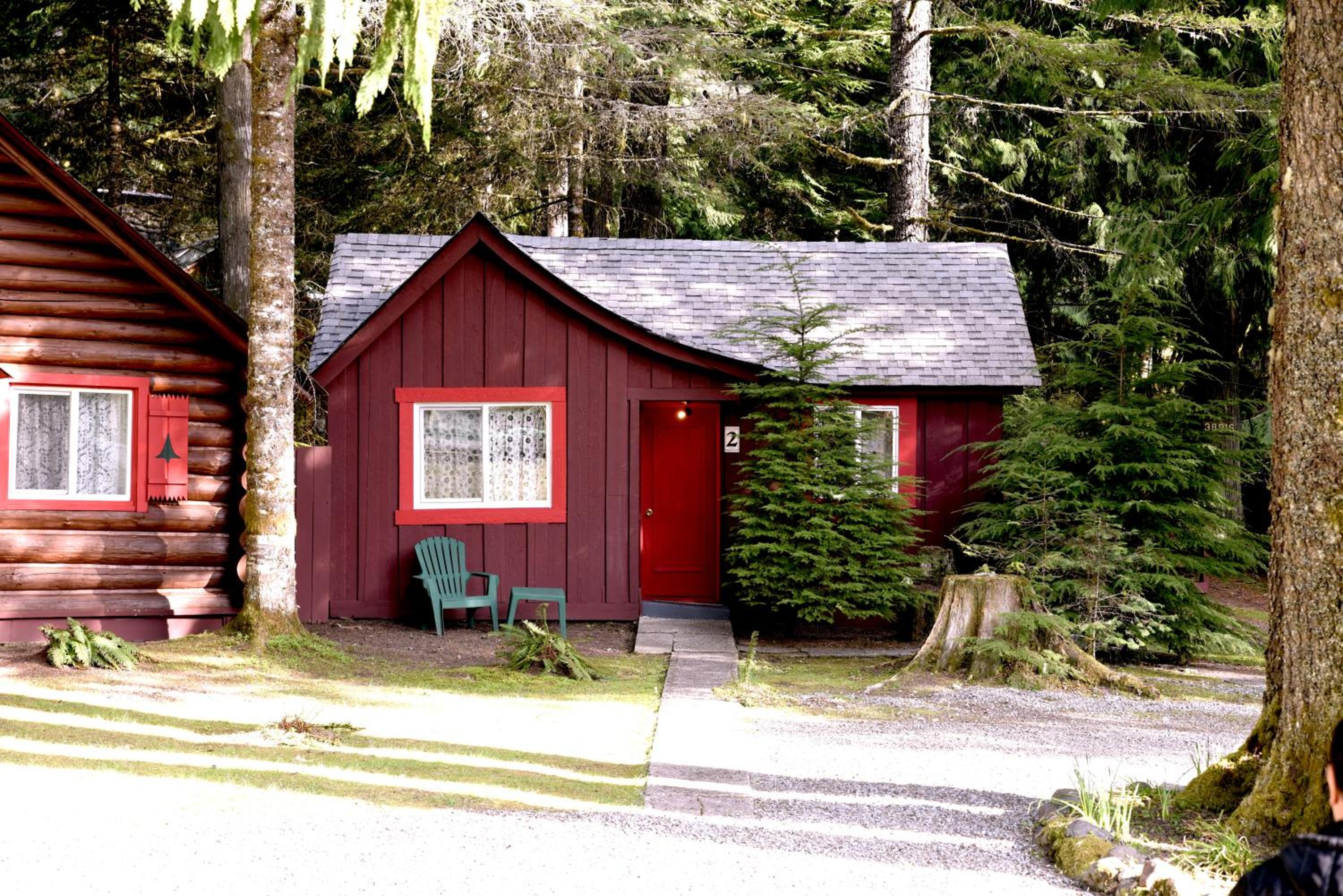 Gateway Inn & Cabins view 4