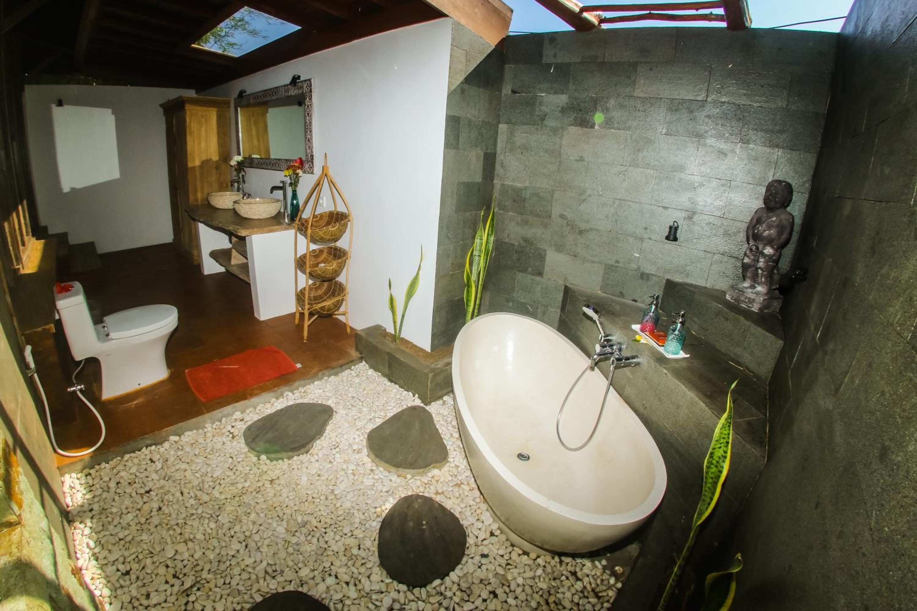 Flower Bud Bungalow Balangan