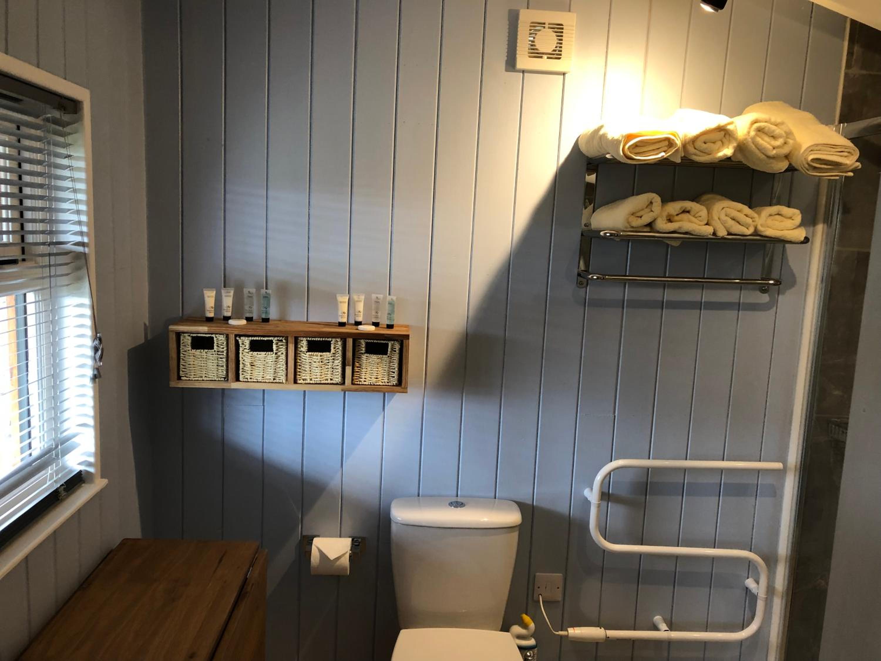 Stroud Vacations - Cherry Tree Glamping - Property Image 3