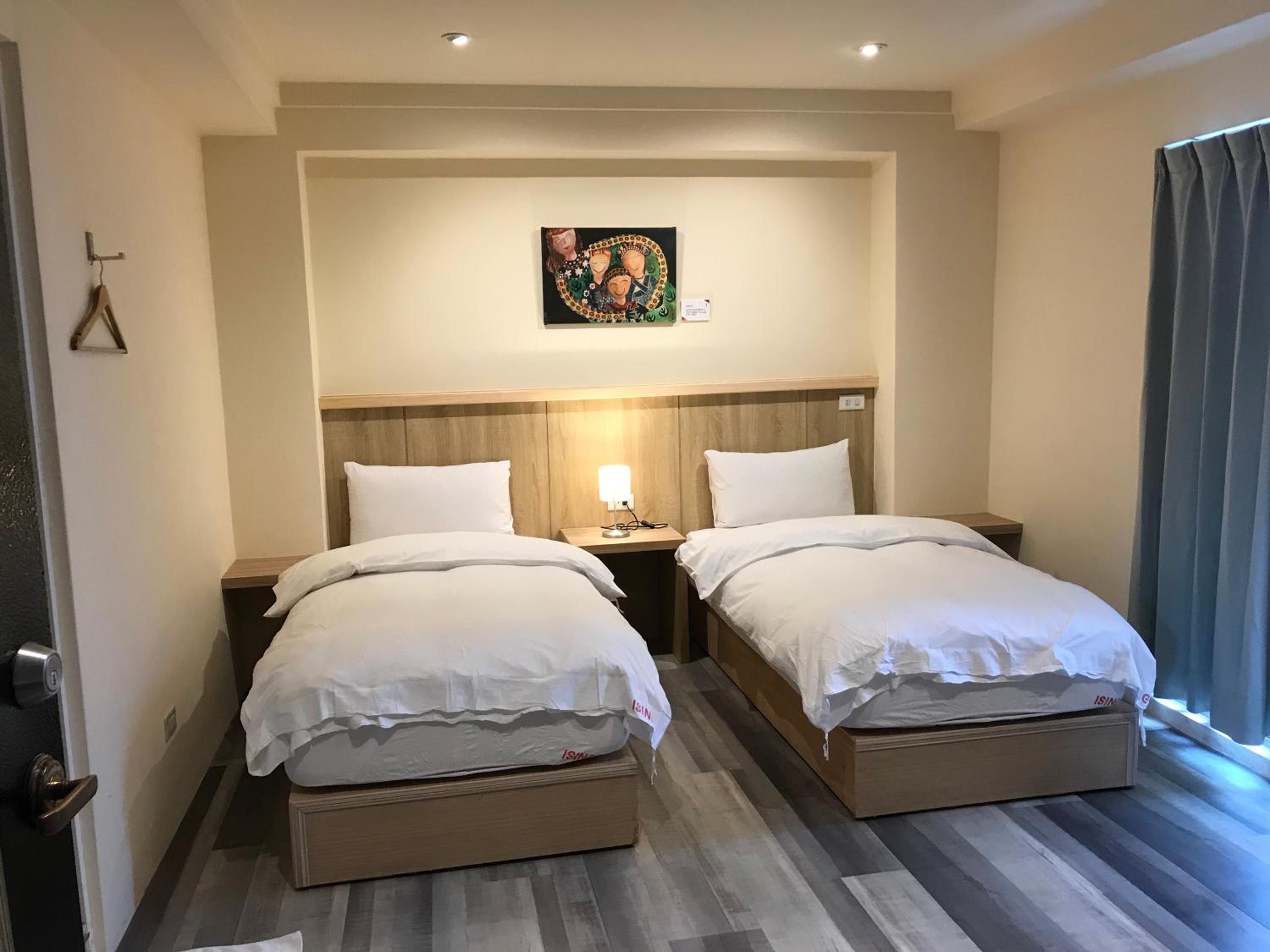 ISING HOTEL