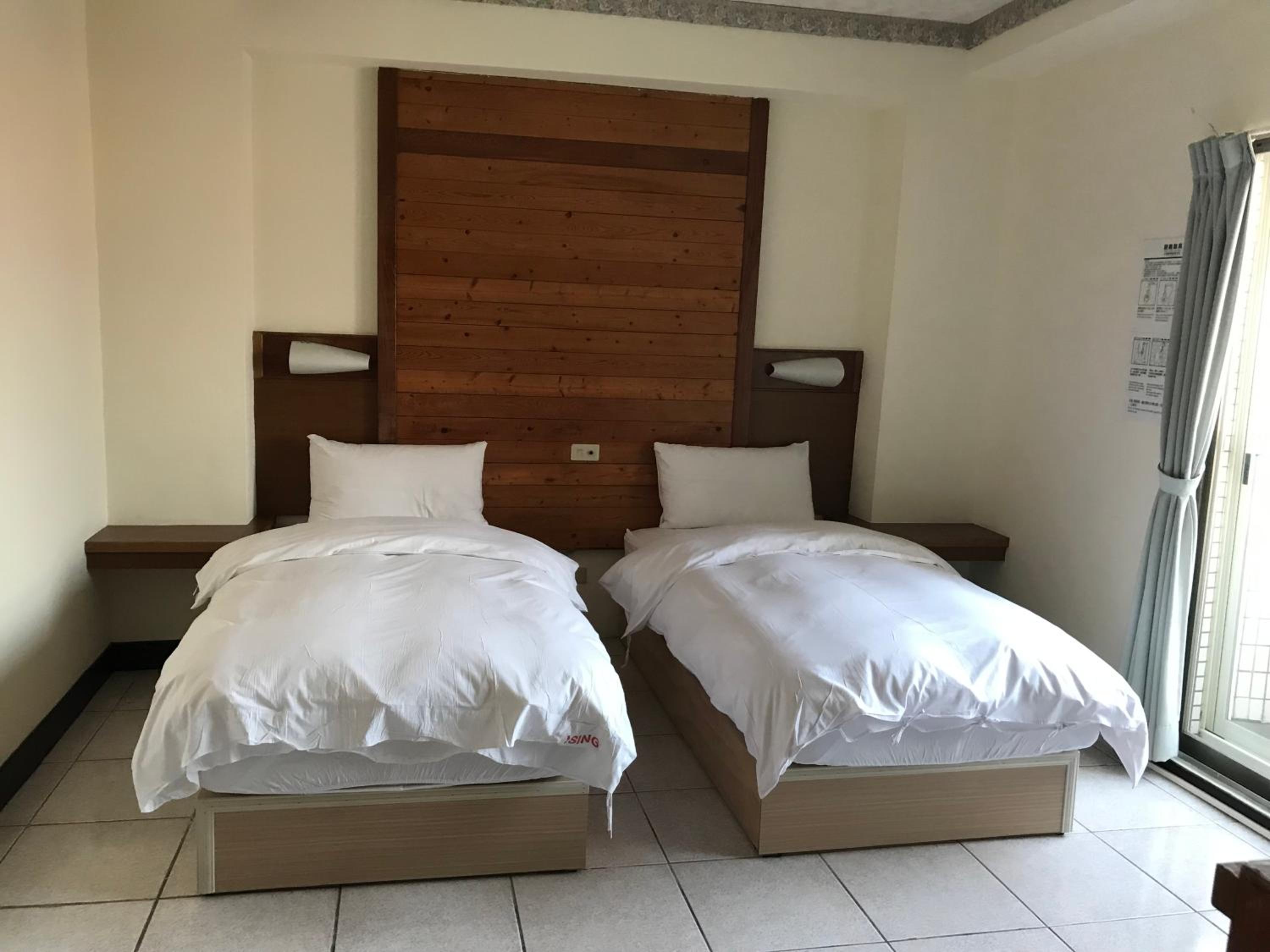 ISING HOTEL