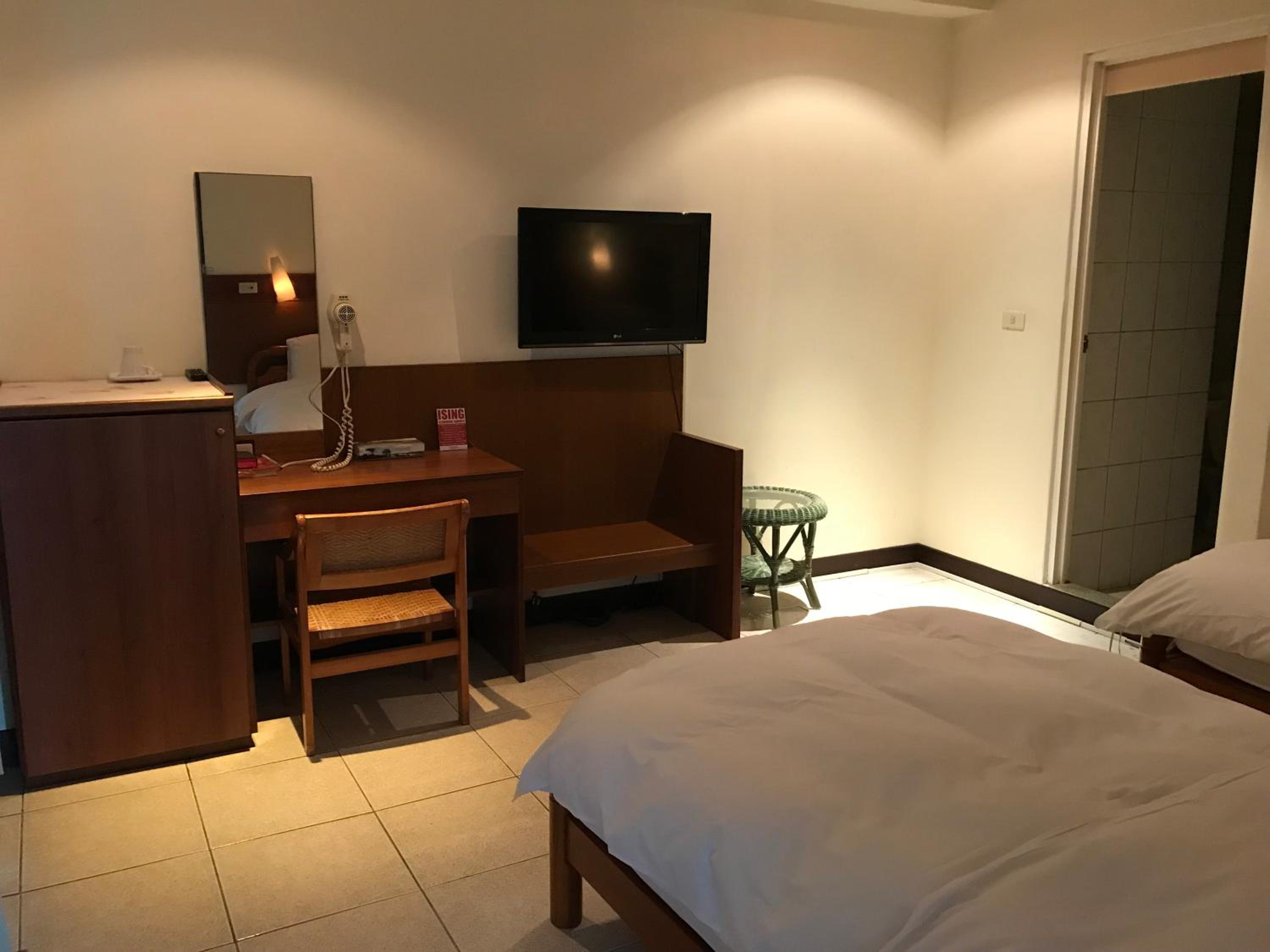 ISING HOTEL