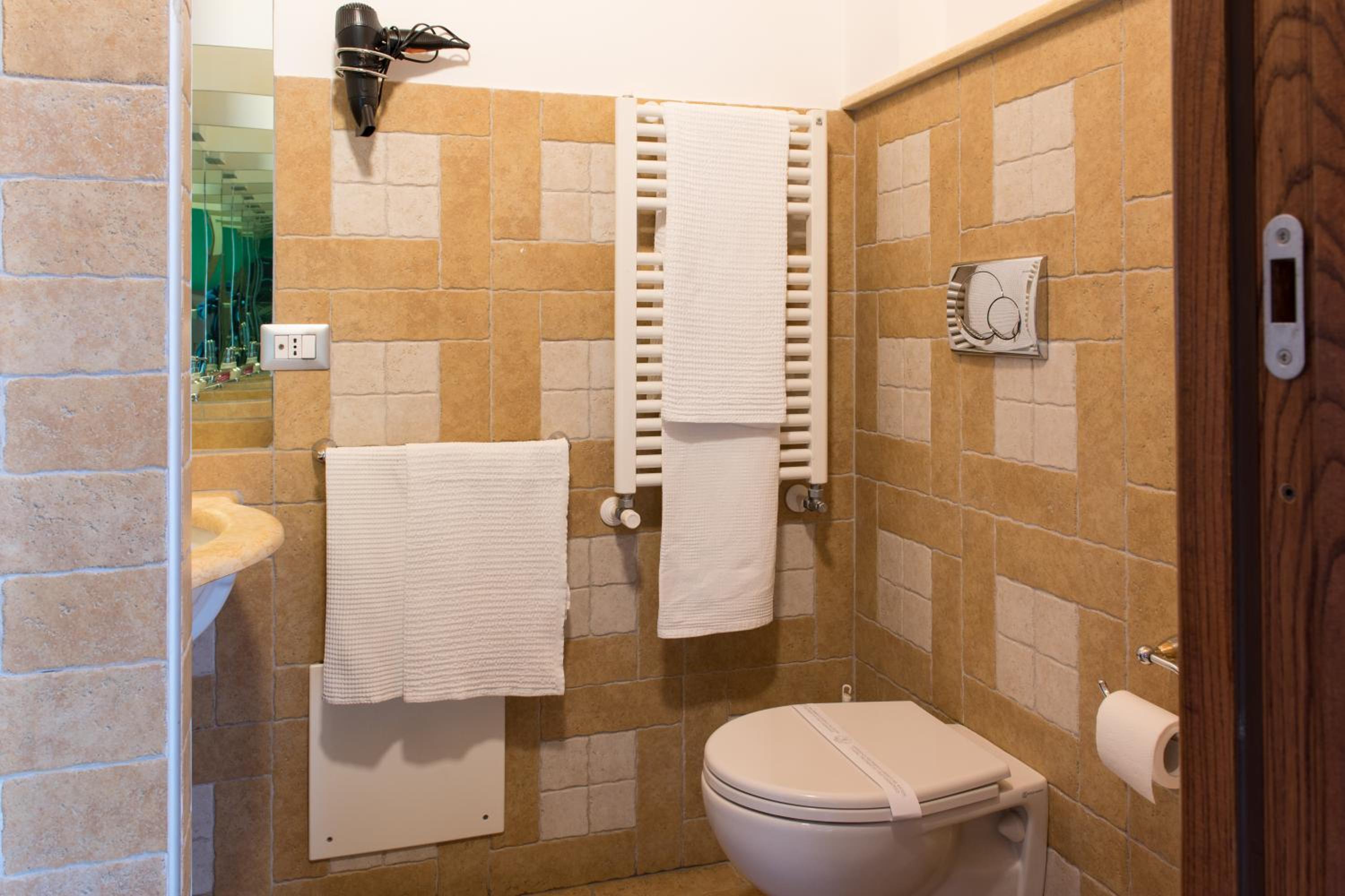 Murat Guesthouse
