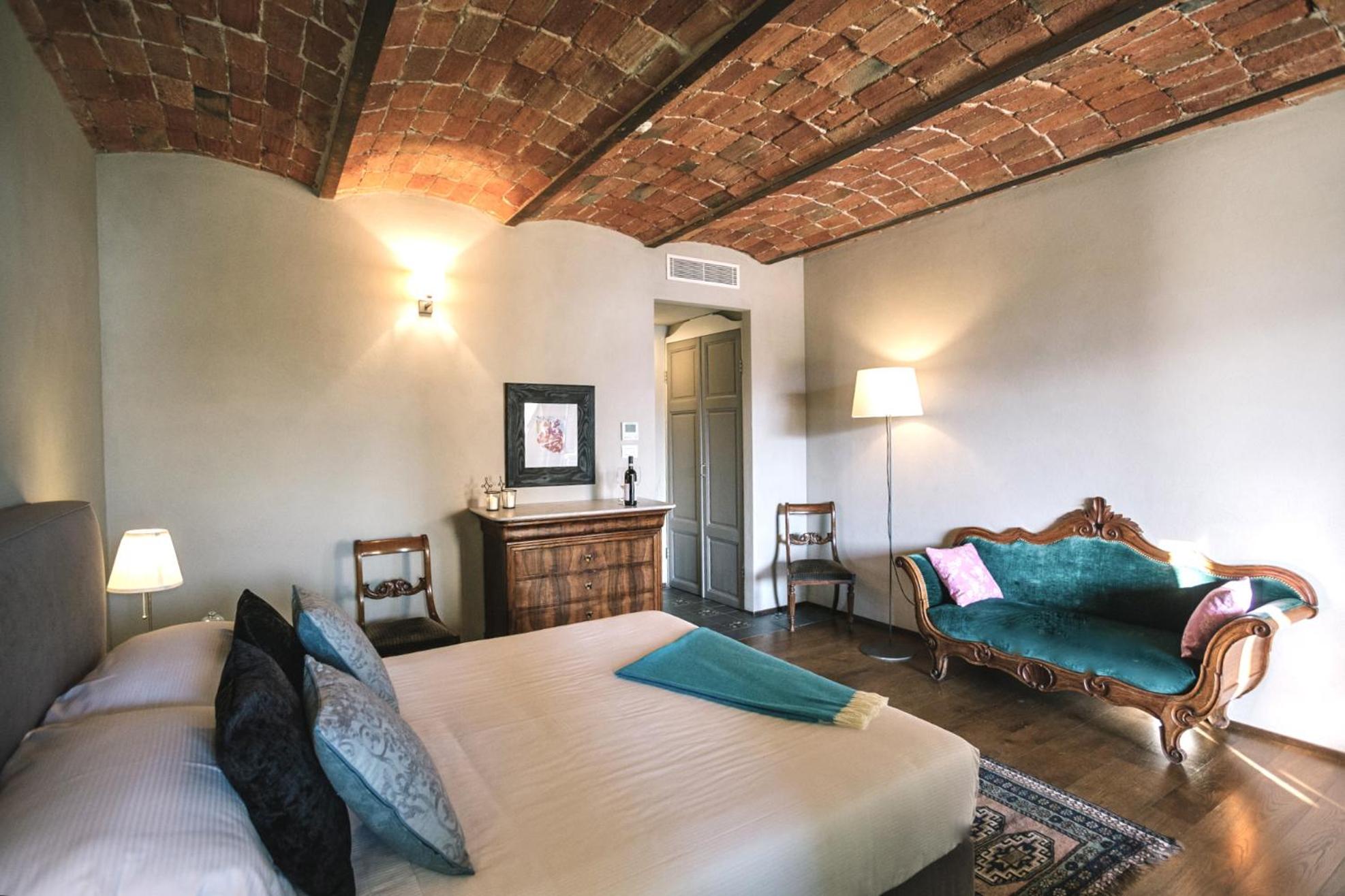 MiaClara Relais