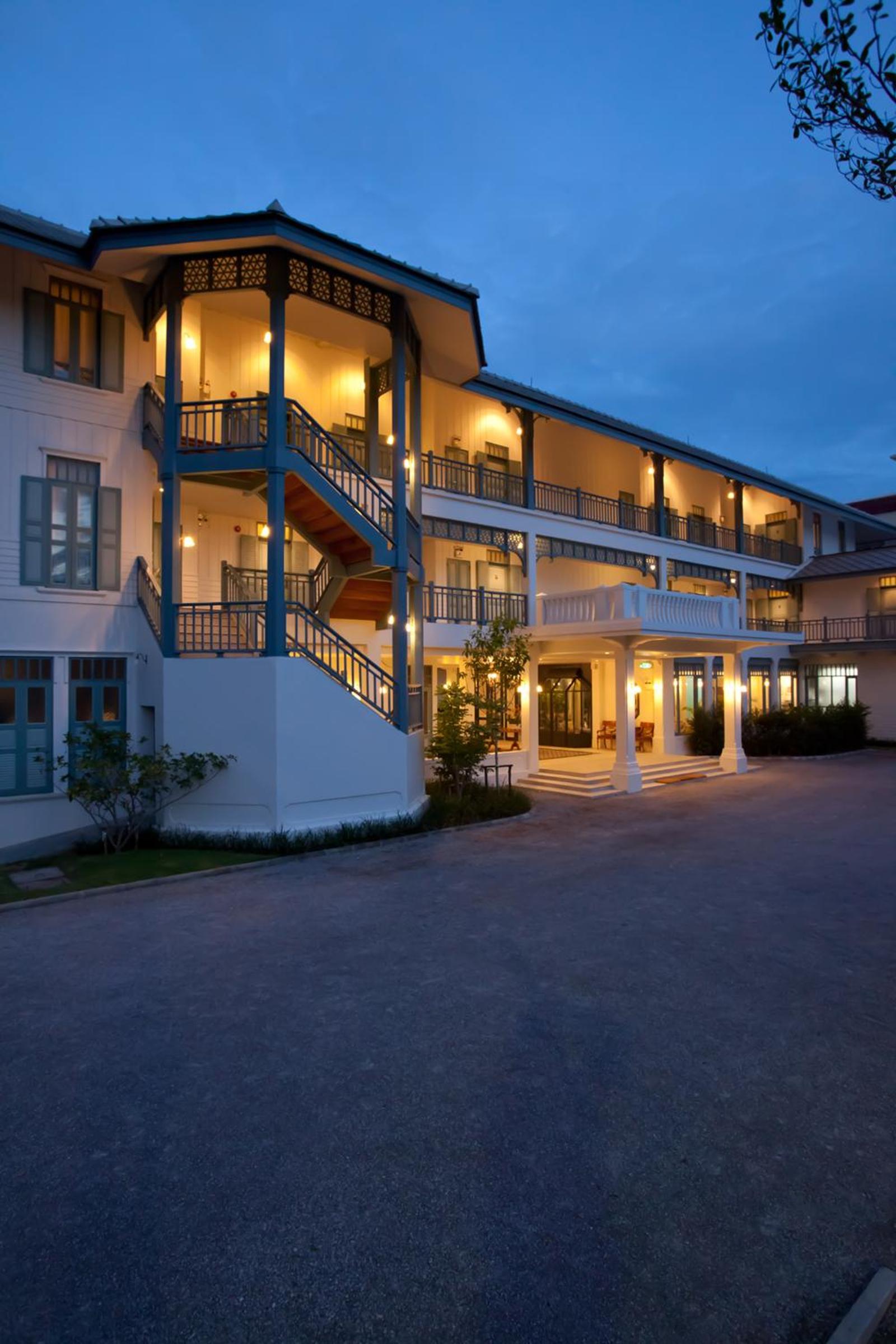 Hotel Devasom Hua Hin Resort - Image 1