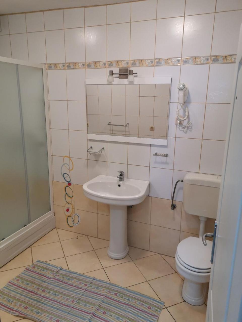Apartments Tone & Tonica view 2