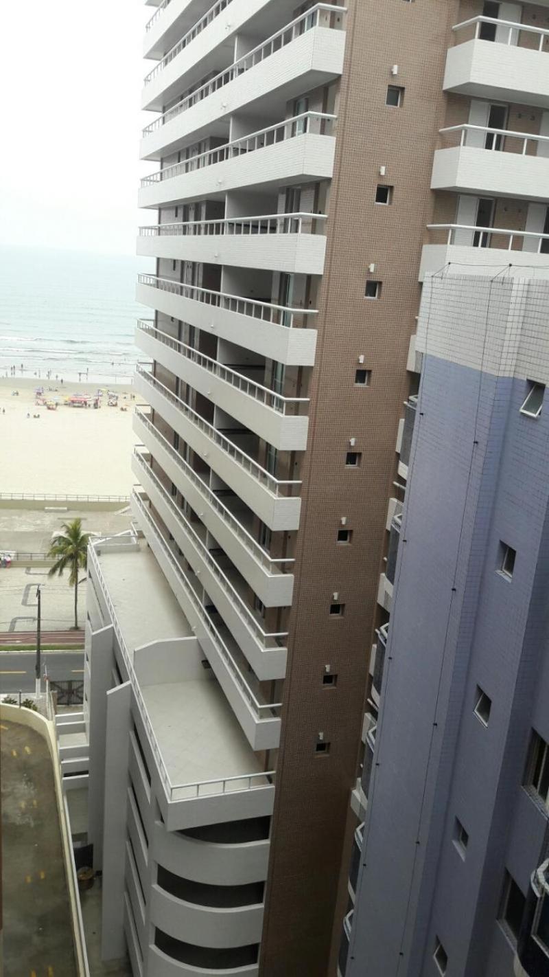Prédio Frente a Praia