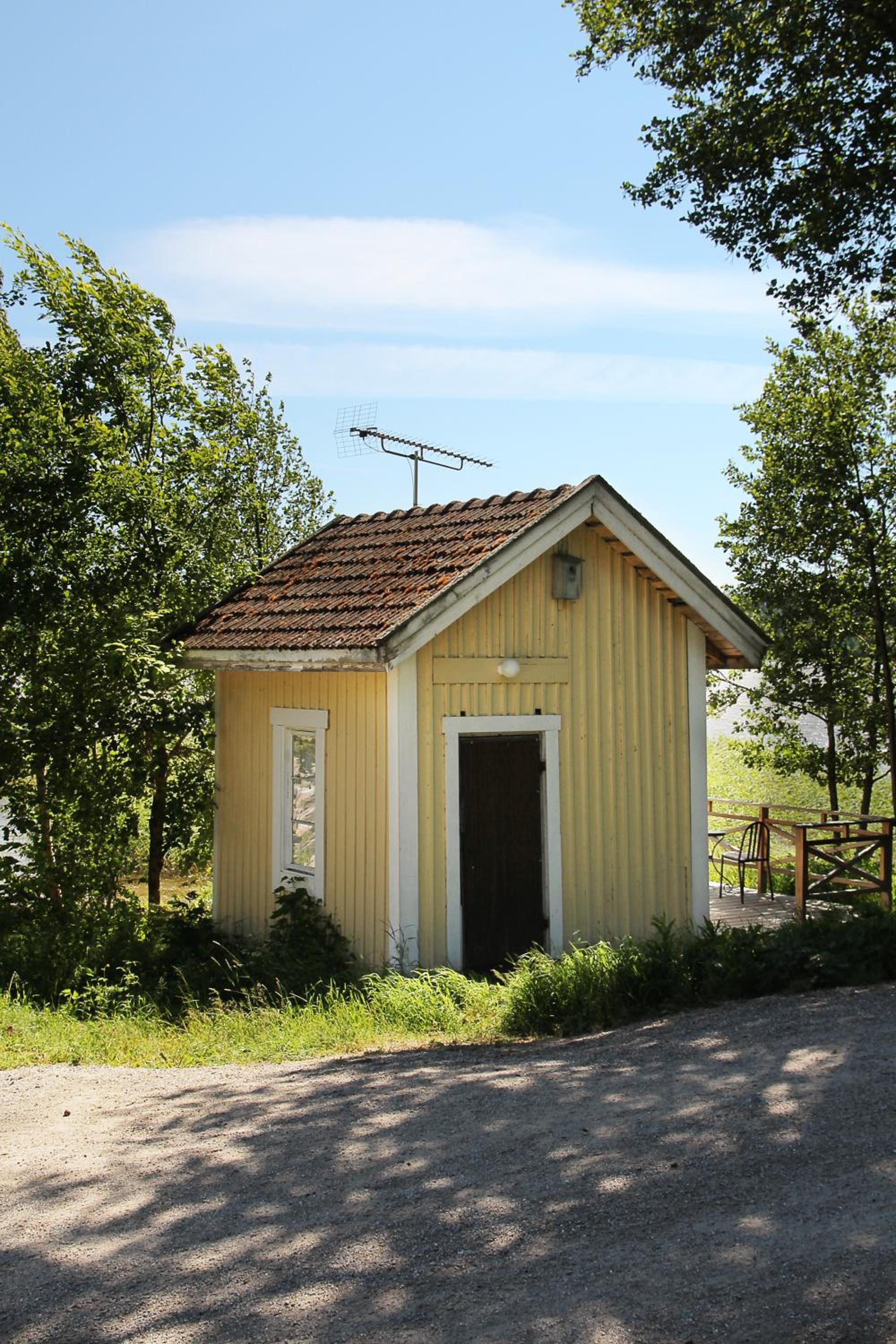 Photo 2