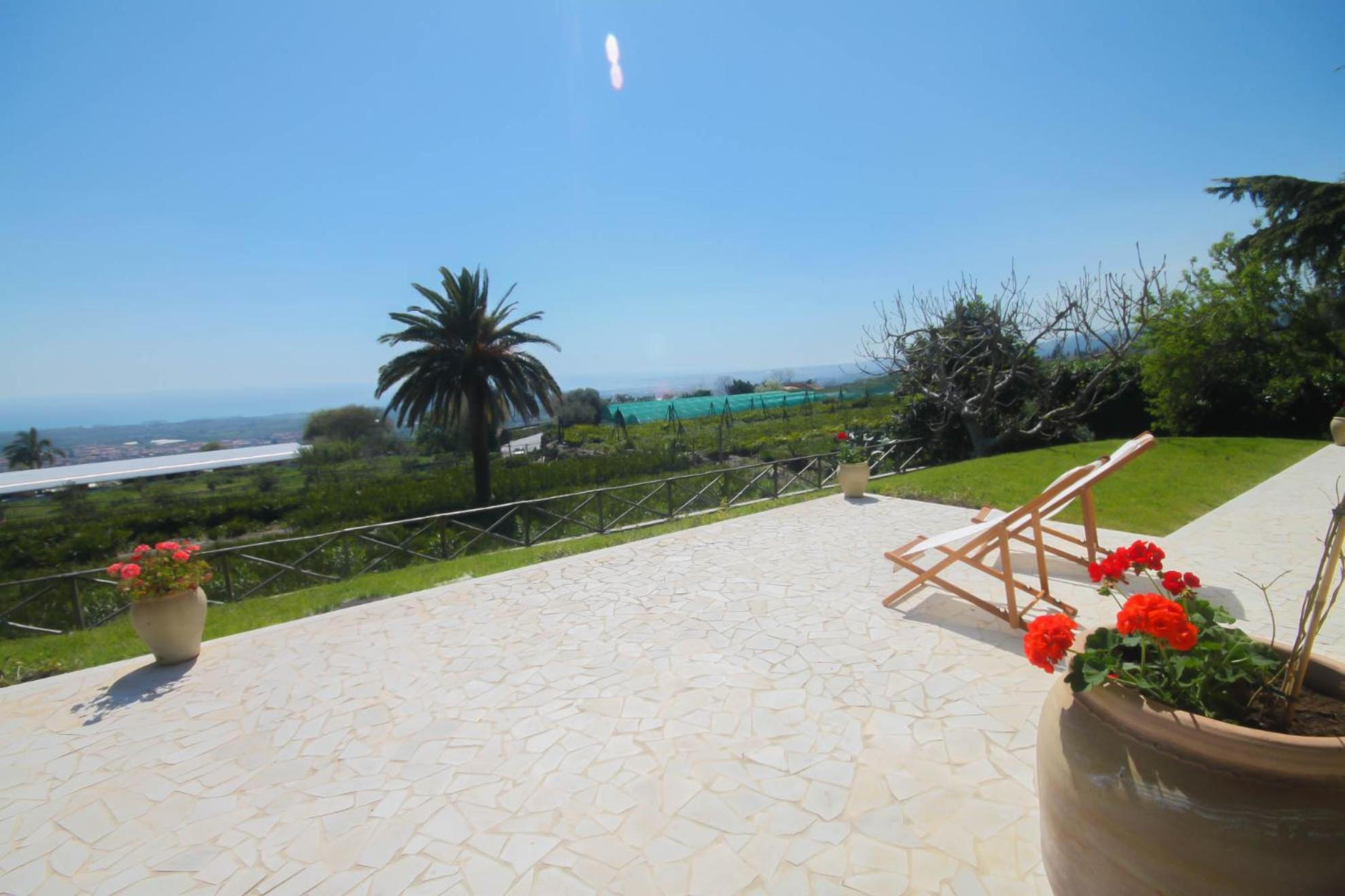 Villa Palm Hill view 5