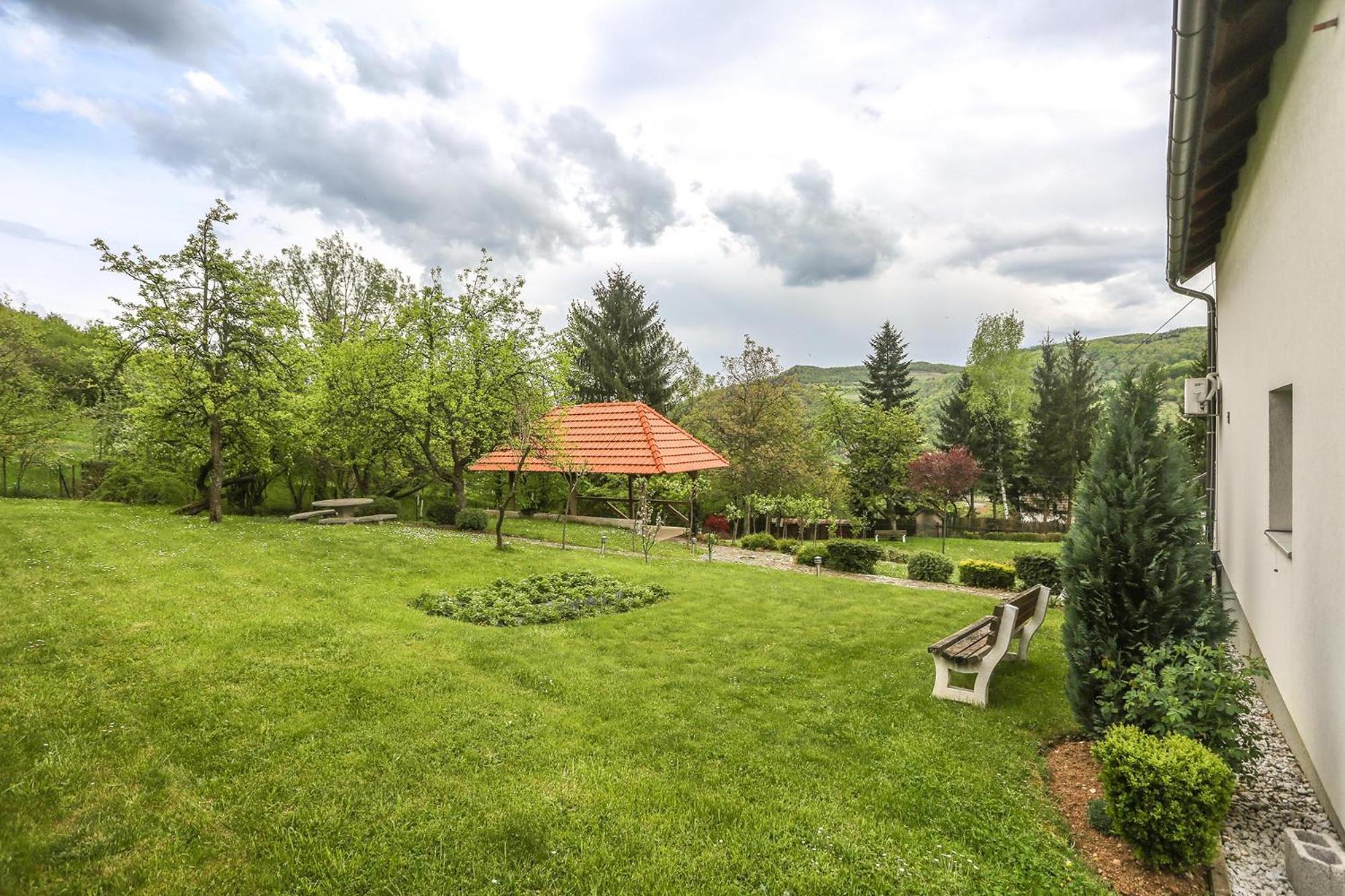Sunnyside Villa