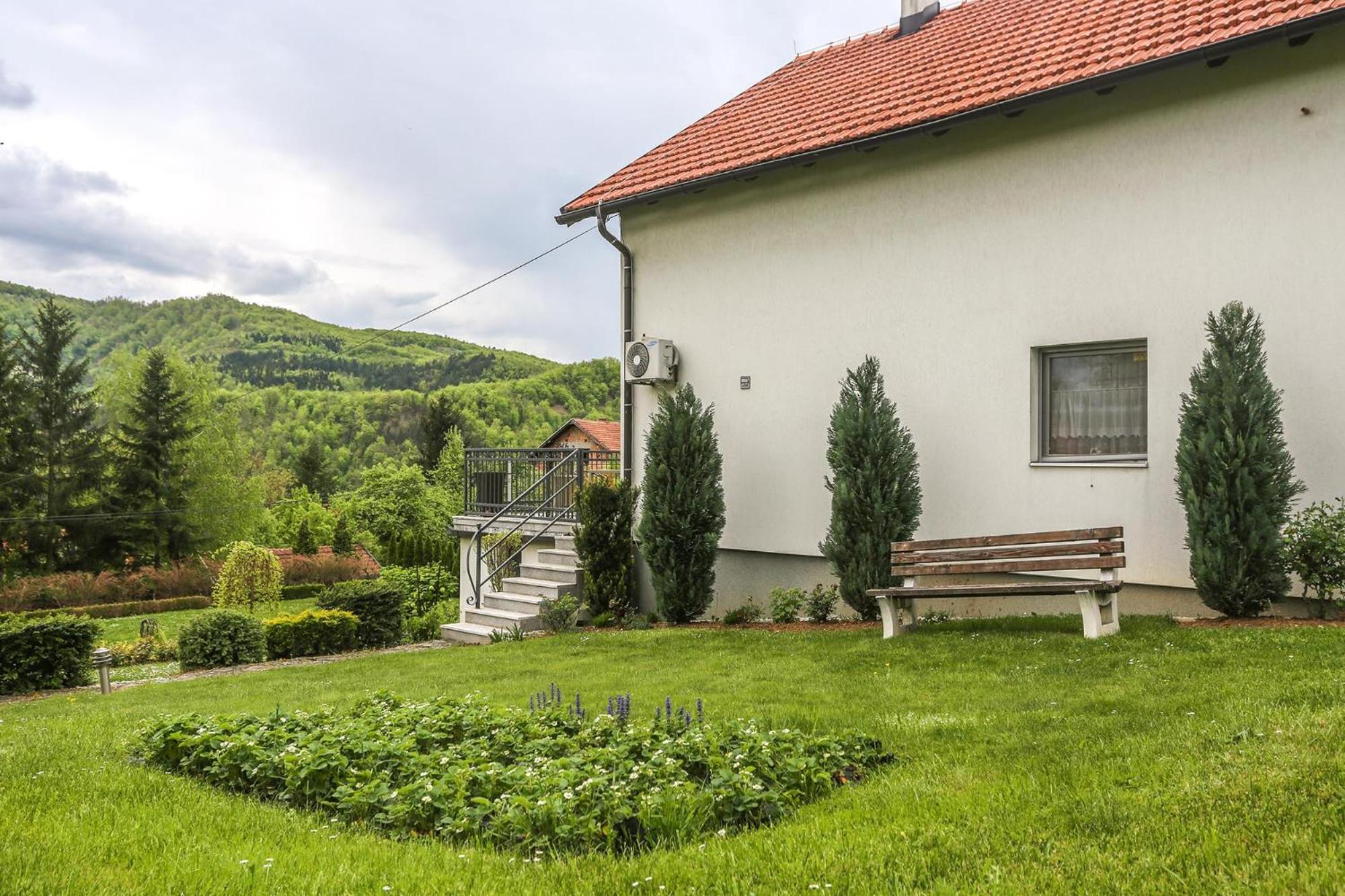 Sunnyside Villa