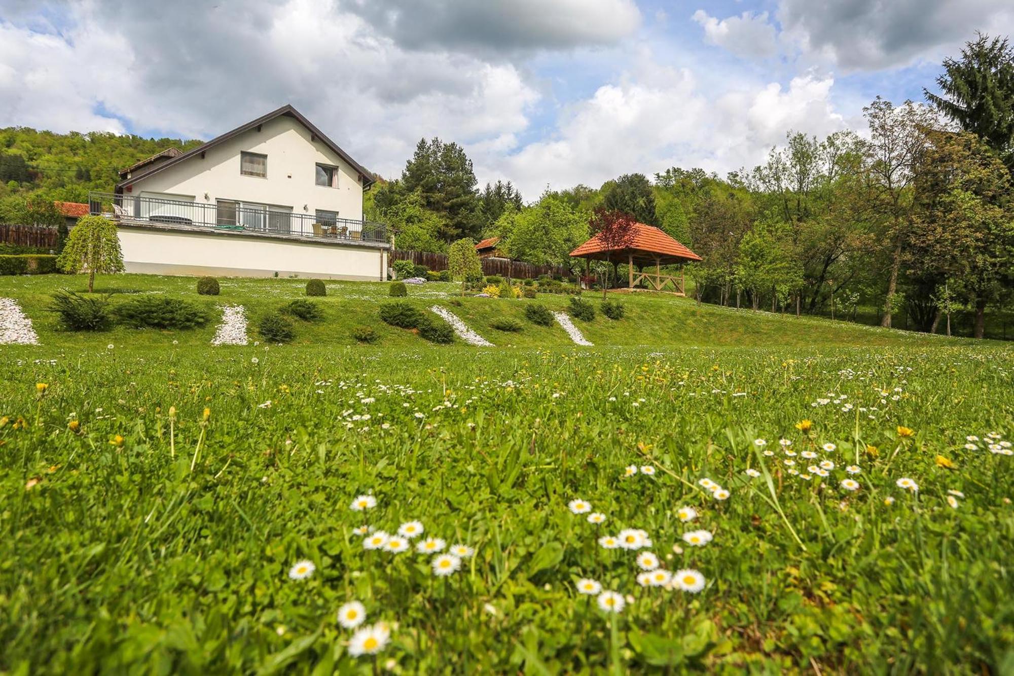 Sunnyside Villa