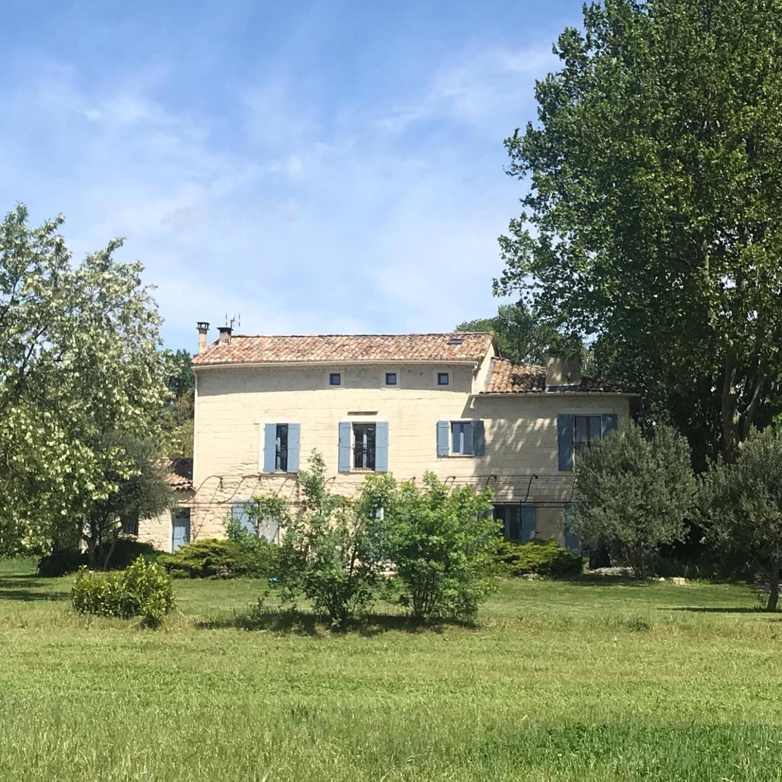 Le Mas des Cerisiers JACUZZI et SAUNA inclus pour tous les logements
