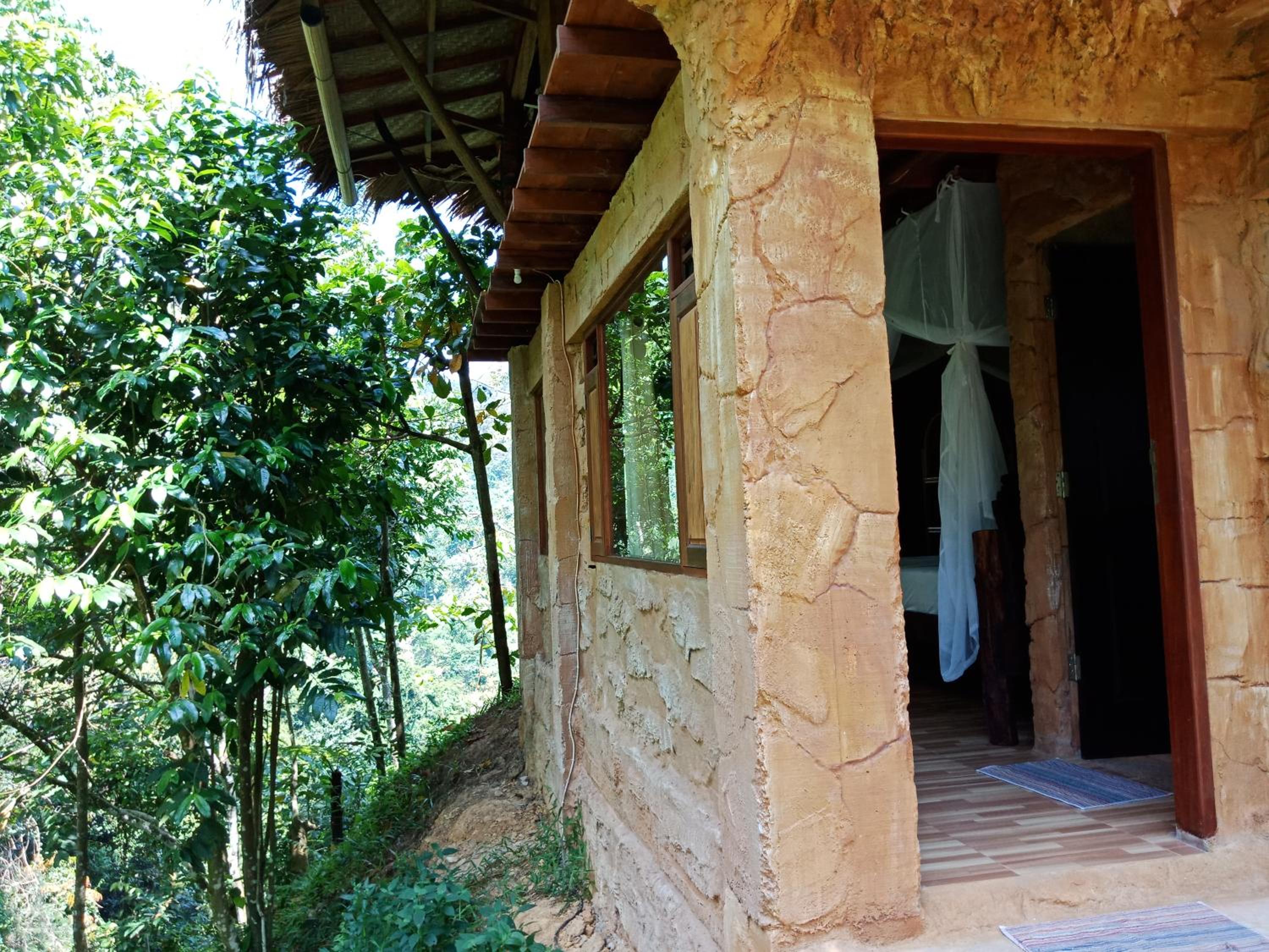 On The Rocks Bungalows, Restaurant and Jungle Trekking Tours - From May to September only stay here if you are booking jungle treks with us - feel free to  view 4