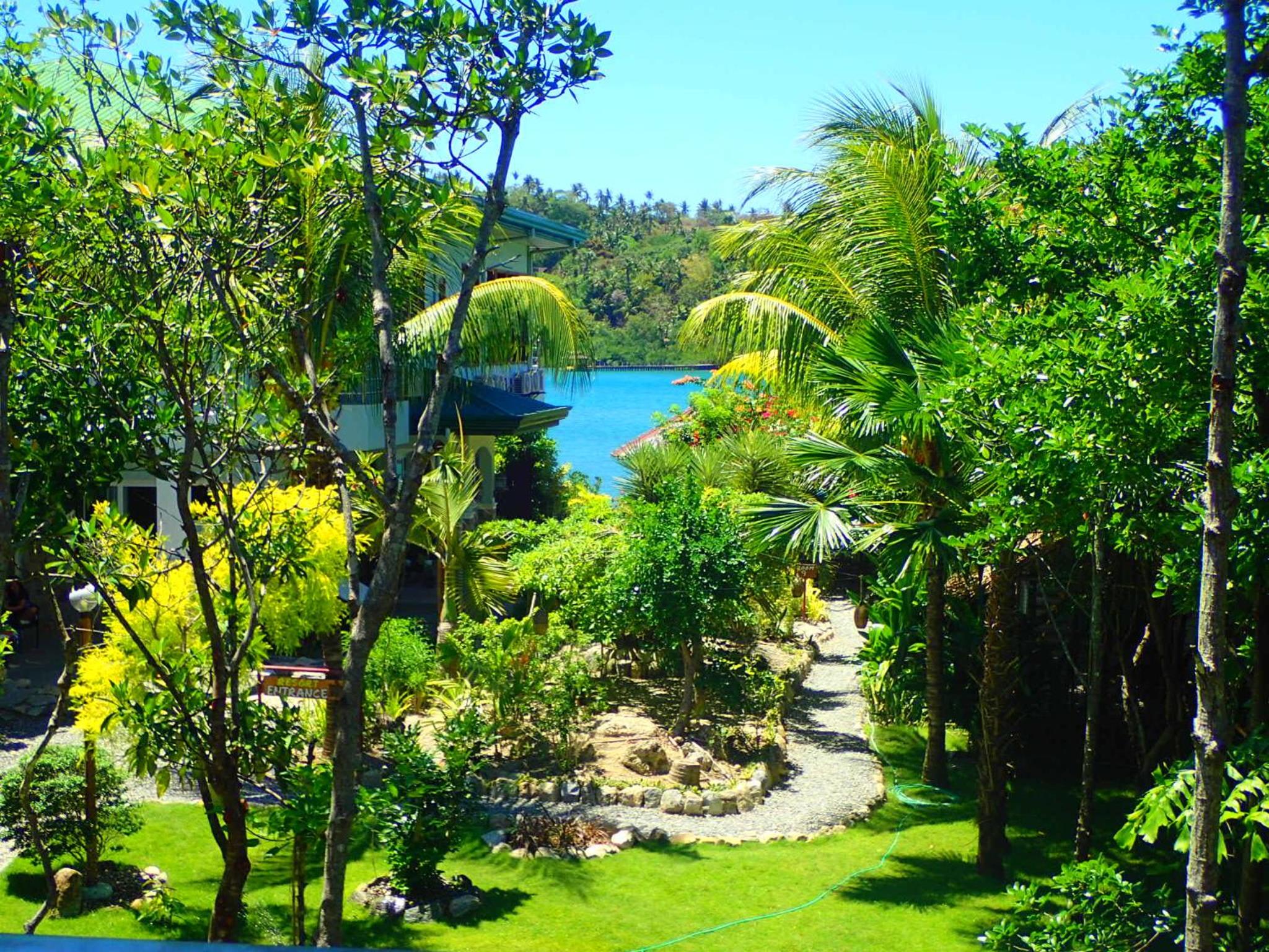 Edgewater Dive & Spa Resort