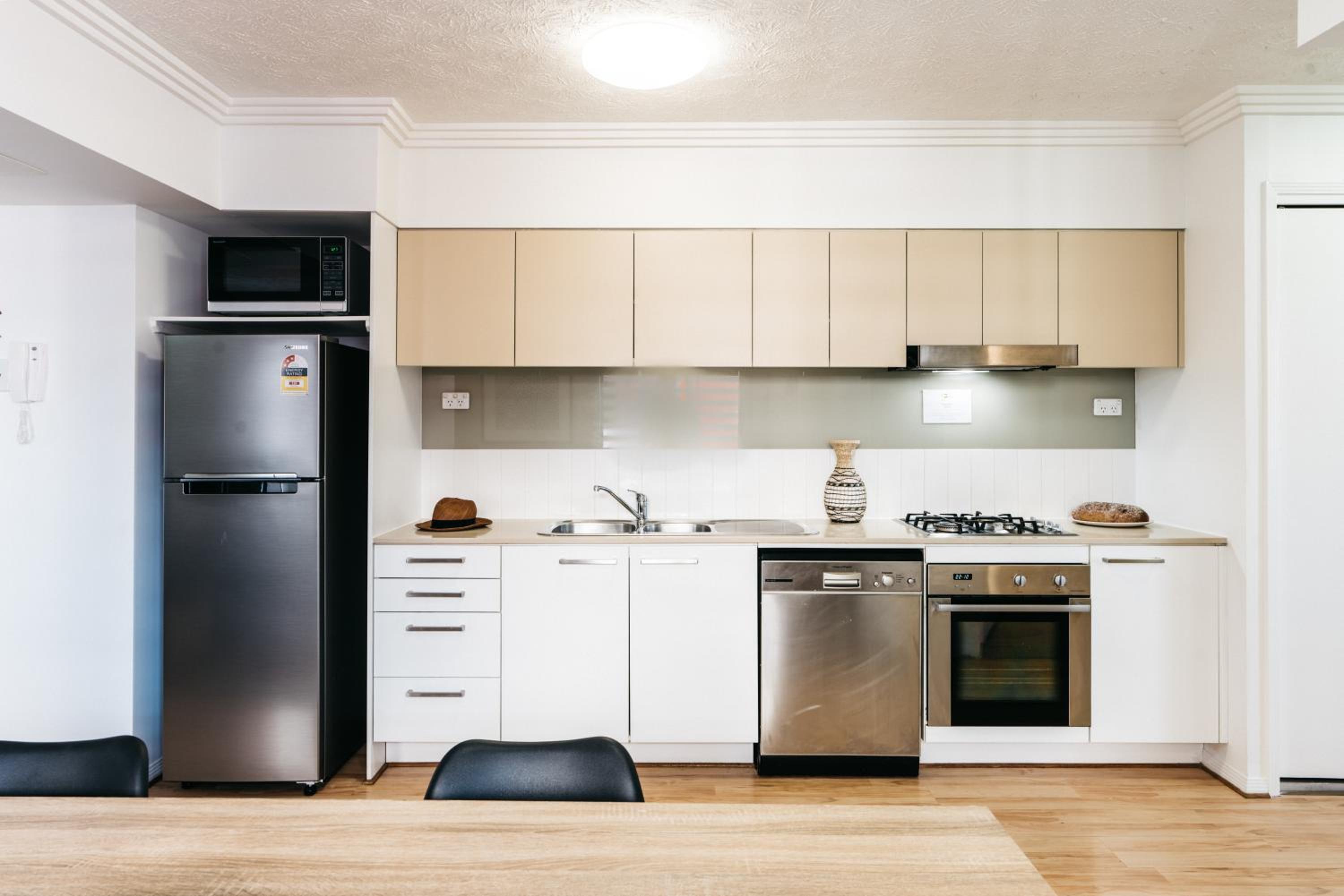 Brisbane Vacations - Gabba Central Apartments - Property Image 2