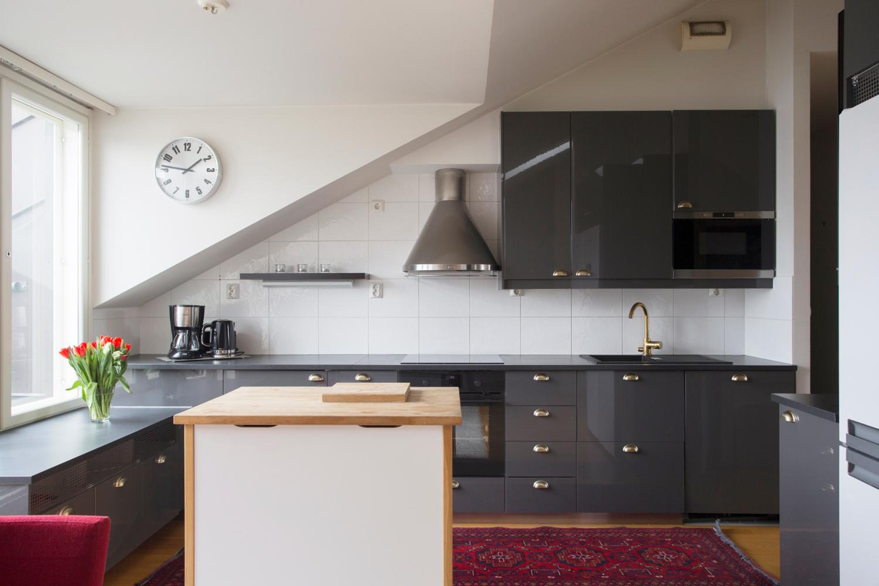 2ndhomes 2BR City Center Penthouse with Balcony and Sauna
