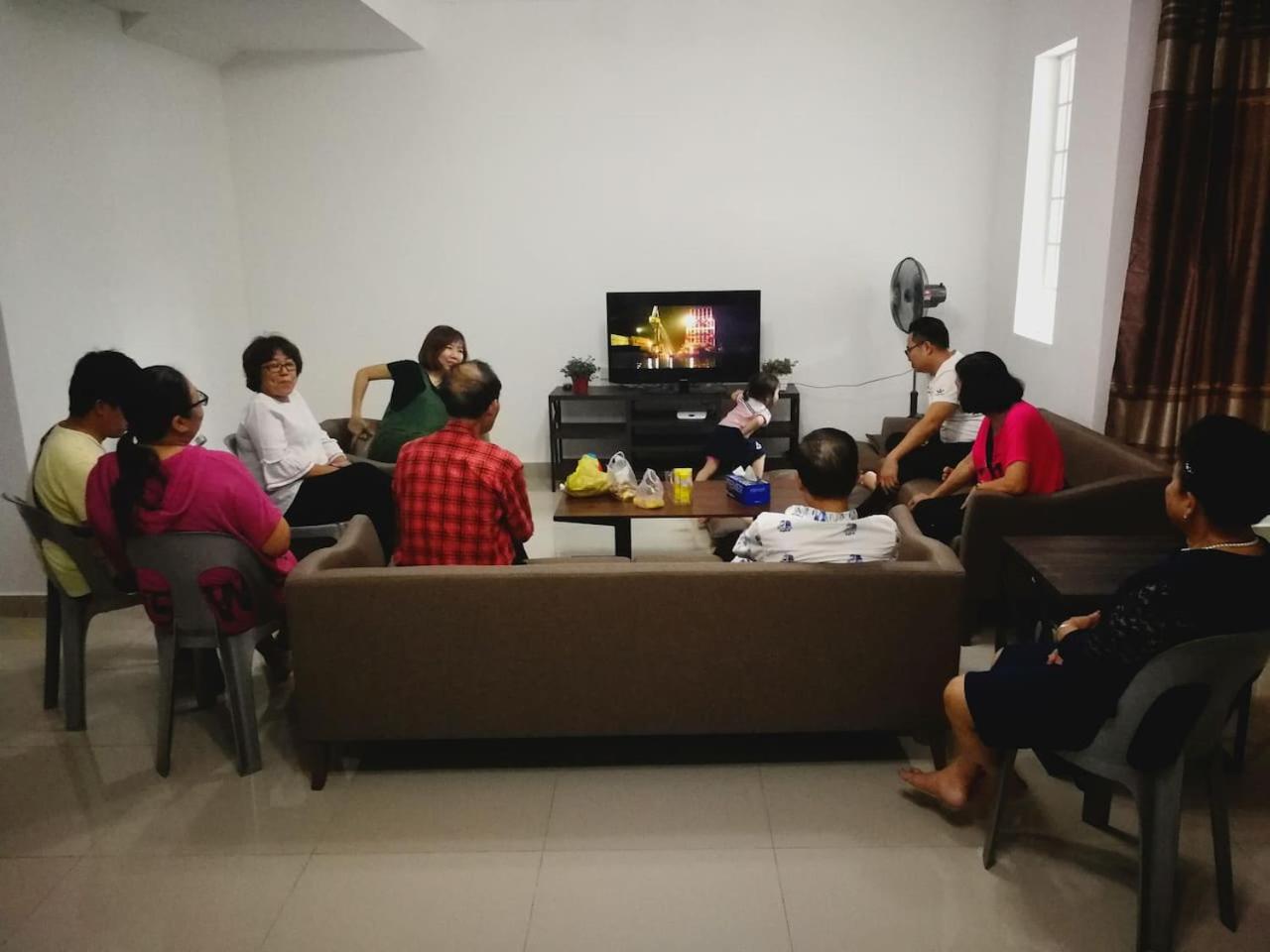 HomezStay Airport Miri photo 4