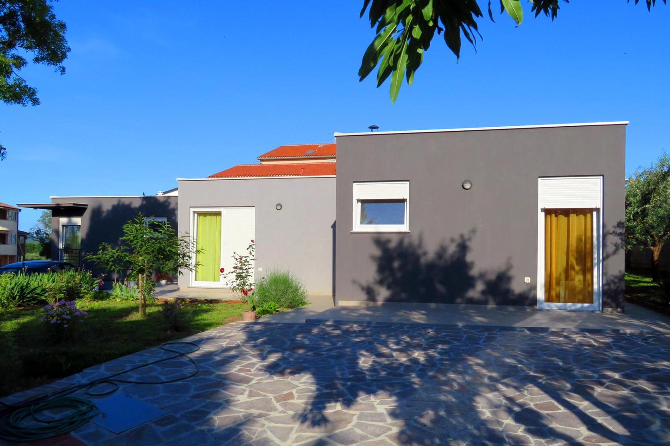 Holiday apartment for families and couples in Pula, Štinjan view 3