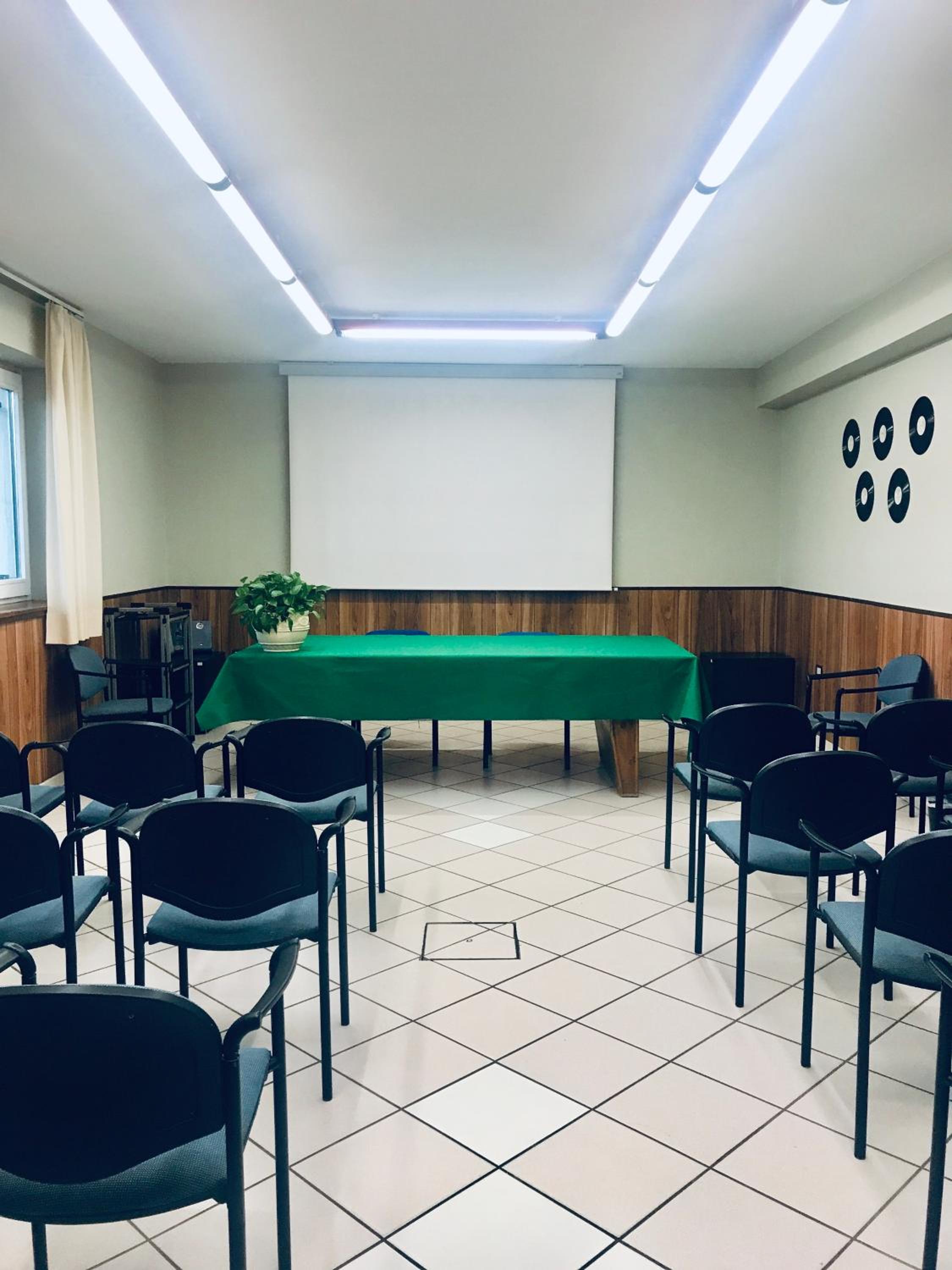 meeting & event spaces