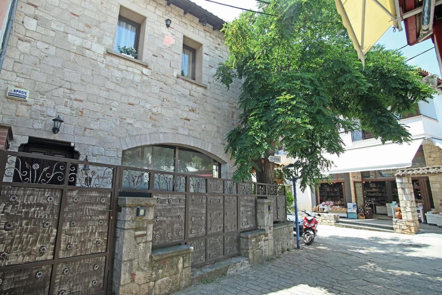 Beautiful Studio in traditional Afytos Halkidiki-UVC sterilized view 4