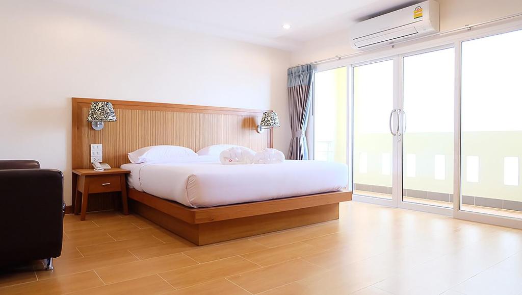 Dhotel Pattaya