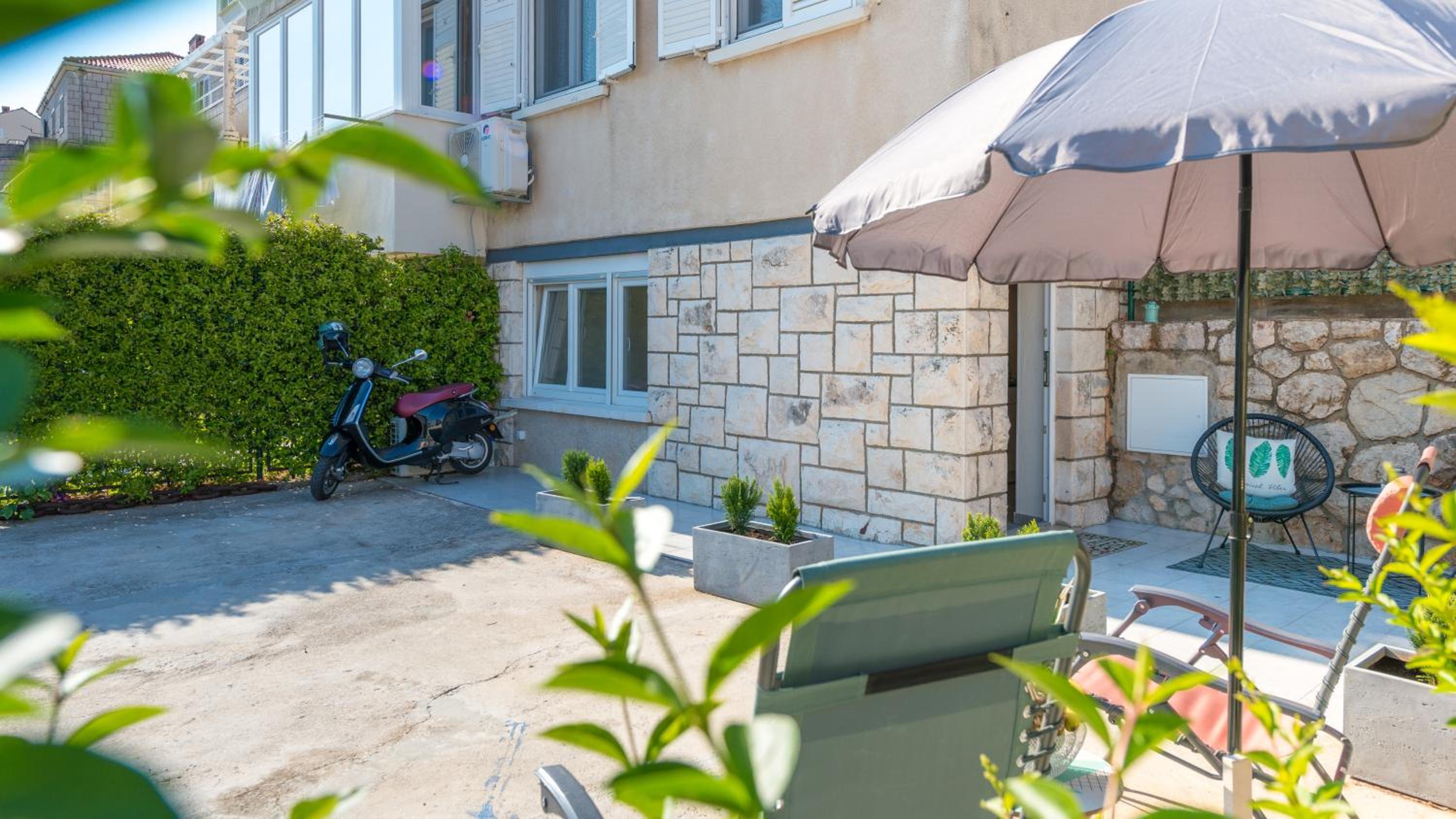 Brand New Studio With Terrace & Parking