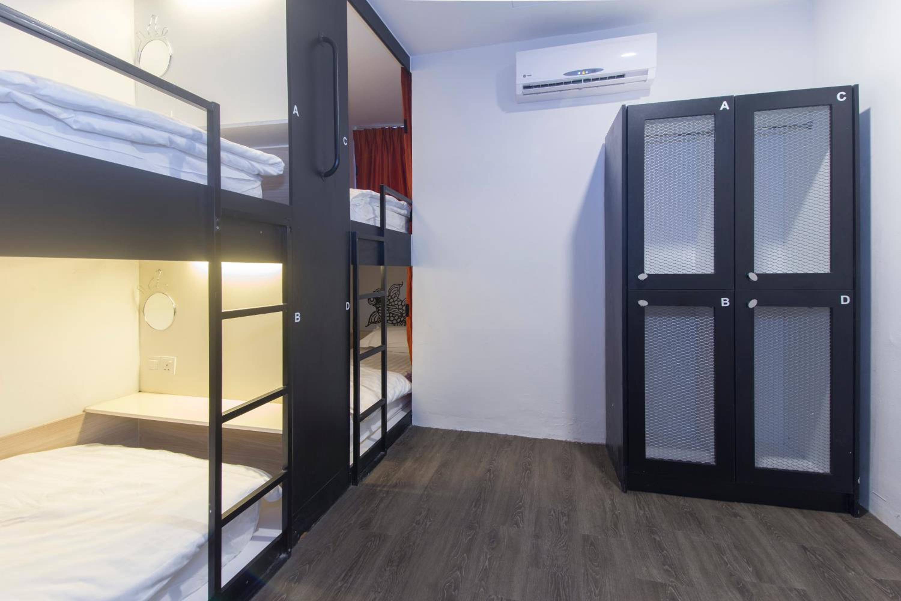 Kitez Hotel & Bunkz