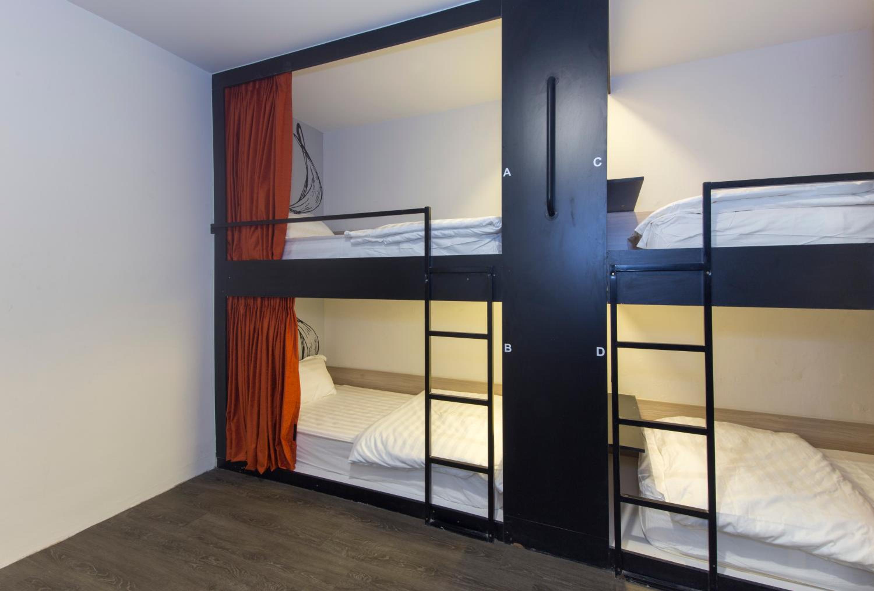 Kitez Hotel & Bunkz