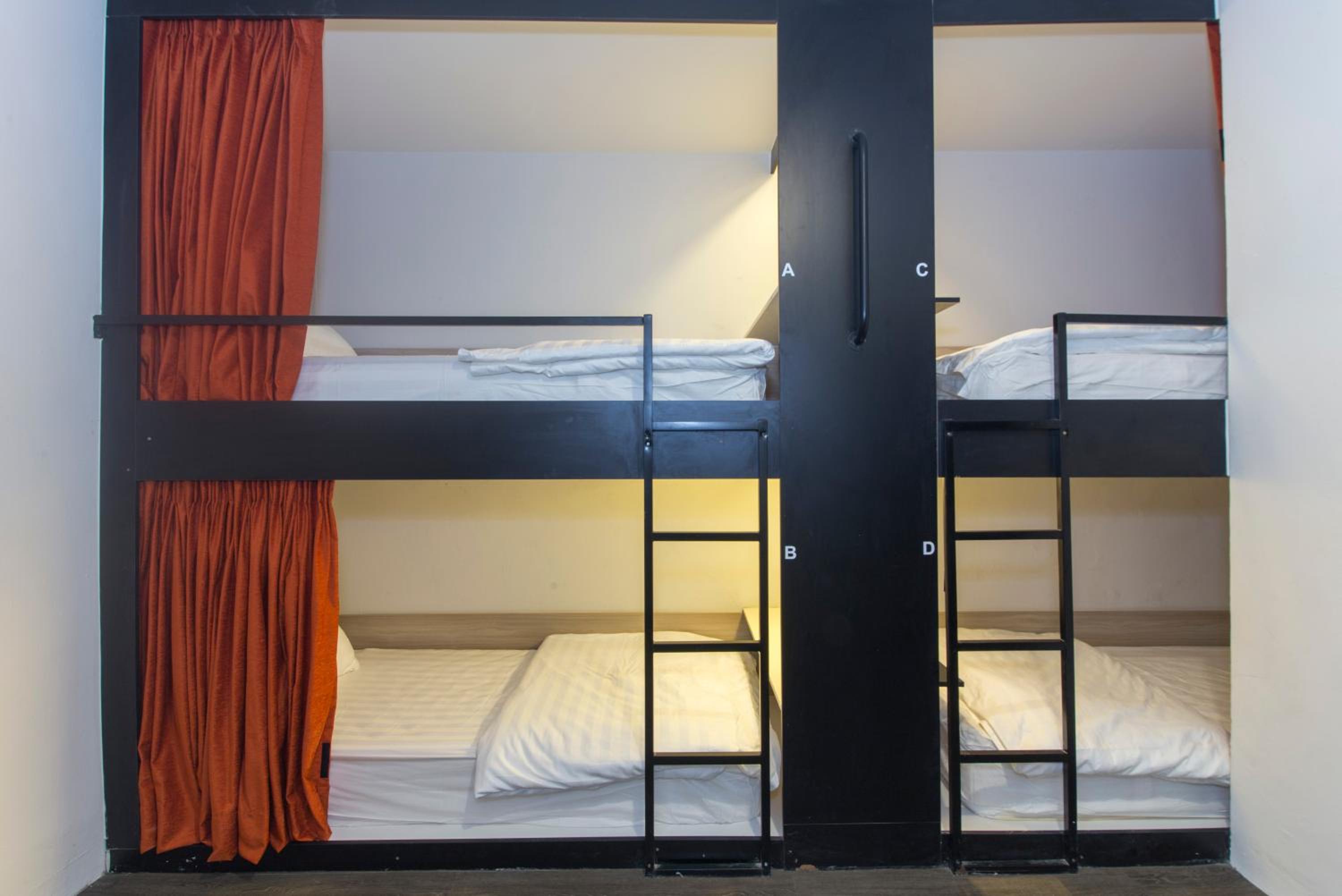 Kitez Hotel & Bunkz