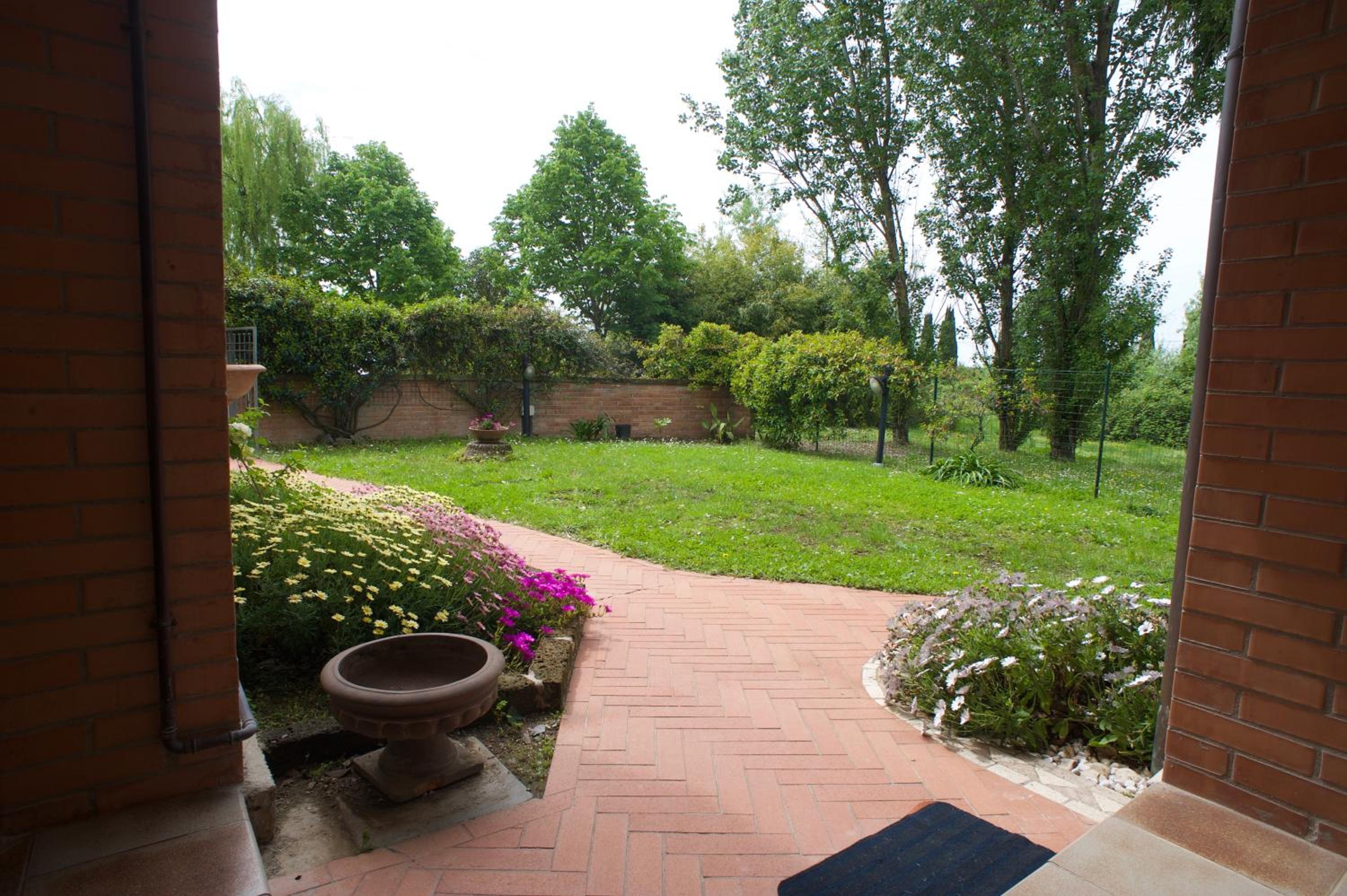 La villetta d' angolo view 3