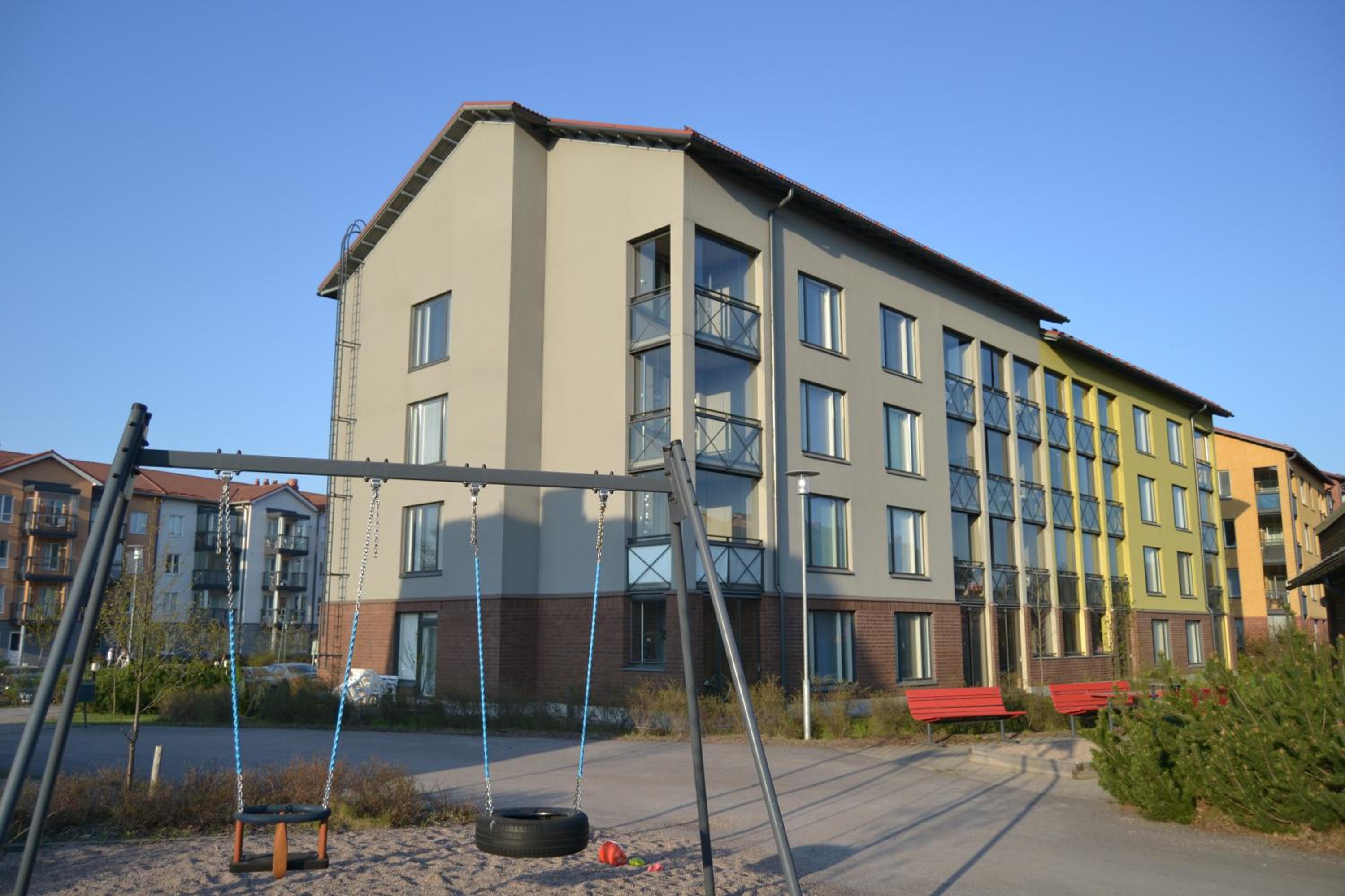 Galaxy Apartments Airport view 2